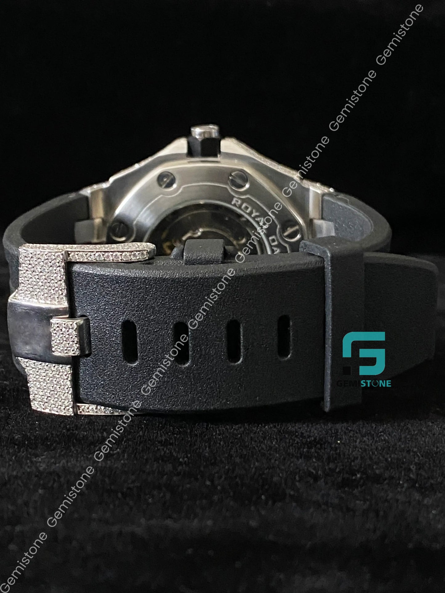 Big Round Bezel Fully White Facedial Iced Out Moissanite Watch