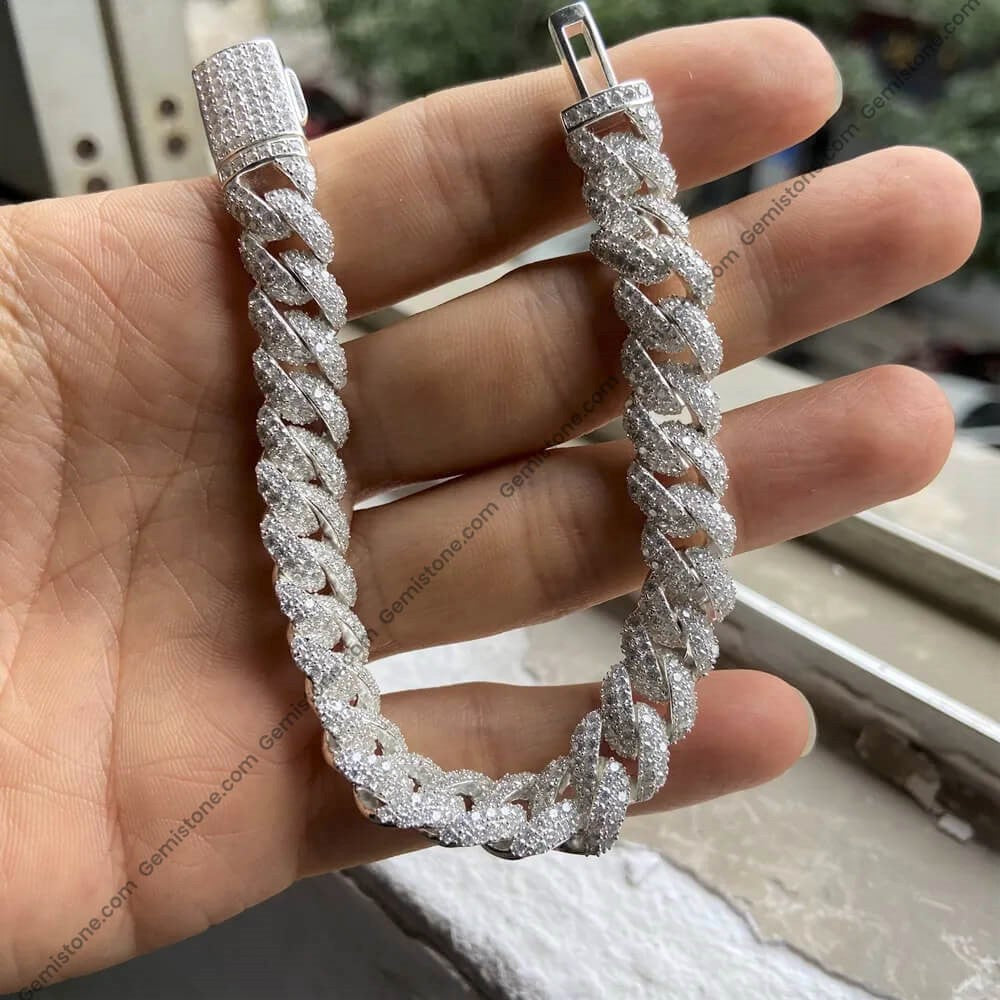 Cuban-Chain-Bracelet-for-Him