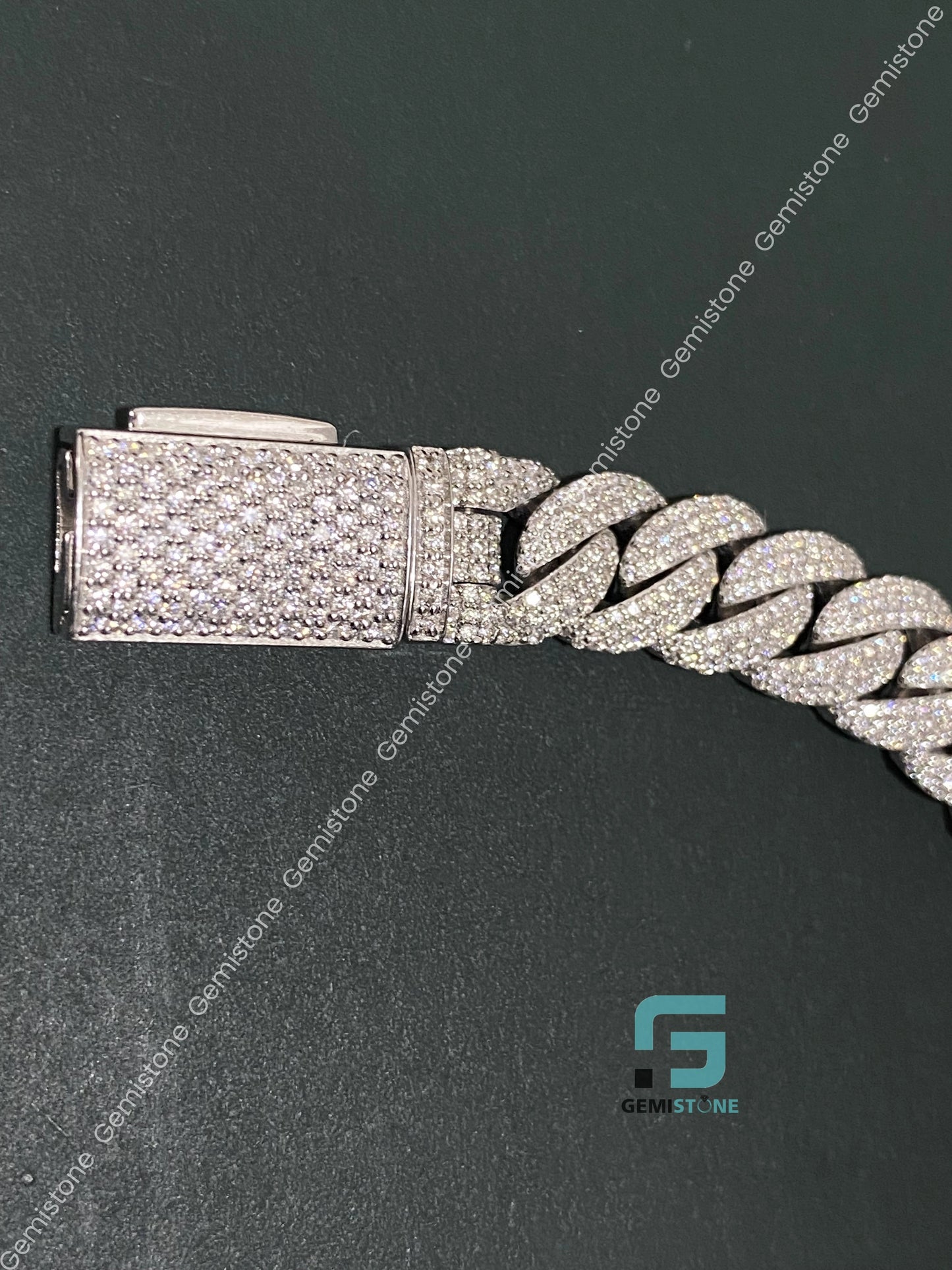 Diamond Box Clasp Moissanite Bracelet