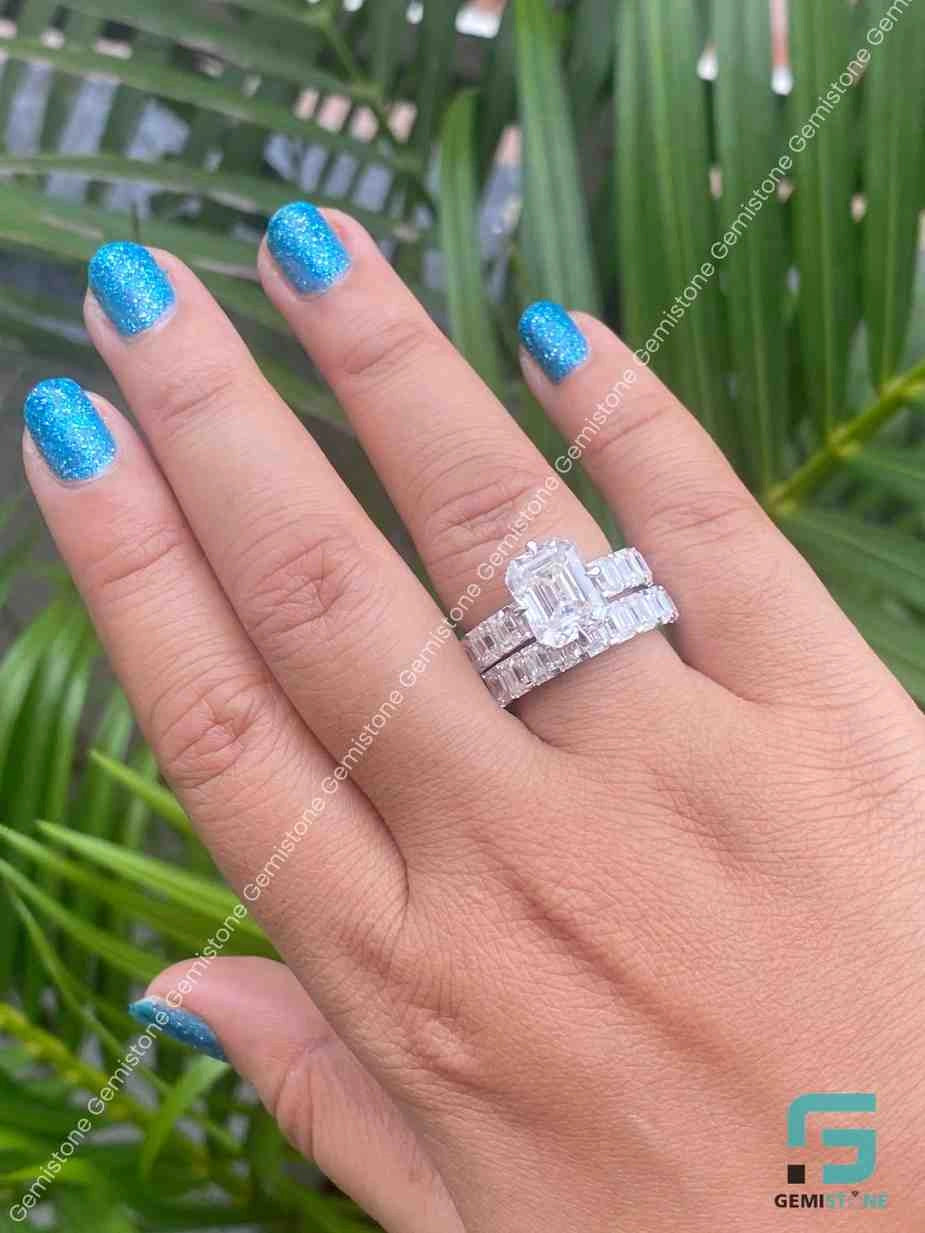 Emerald Cut Moissanite Wedding Rings