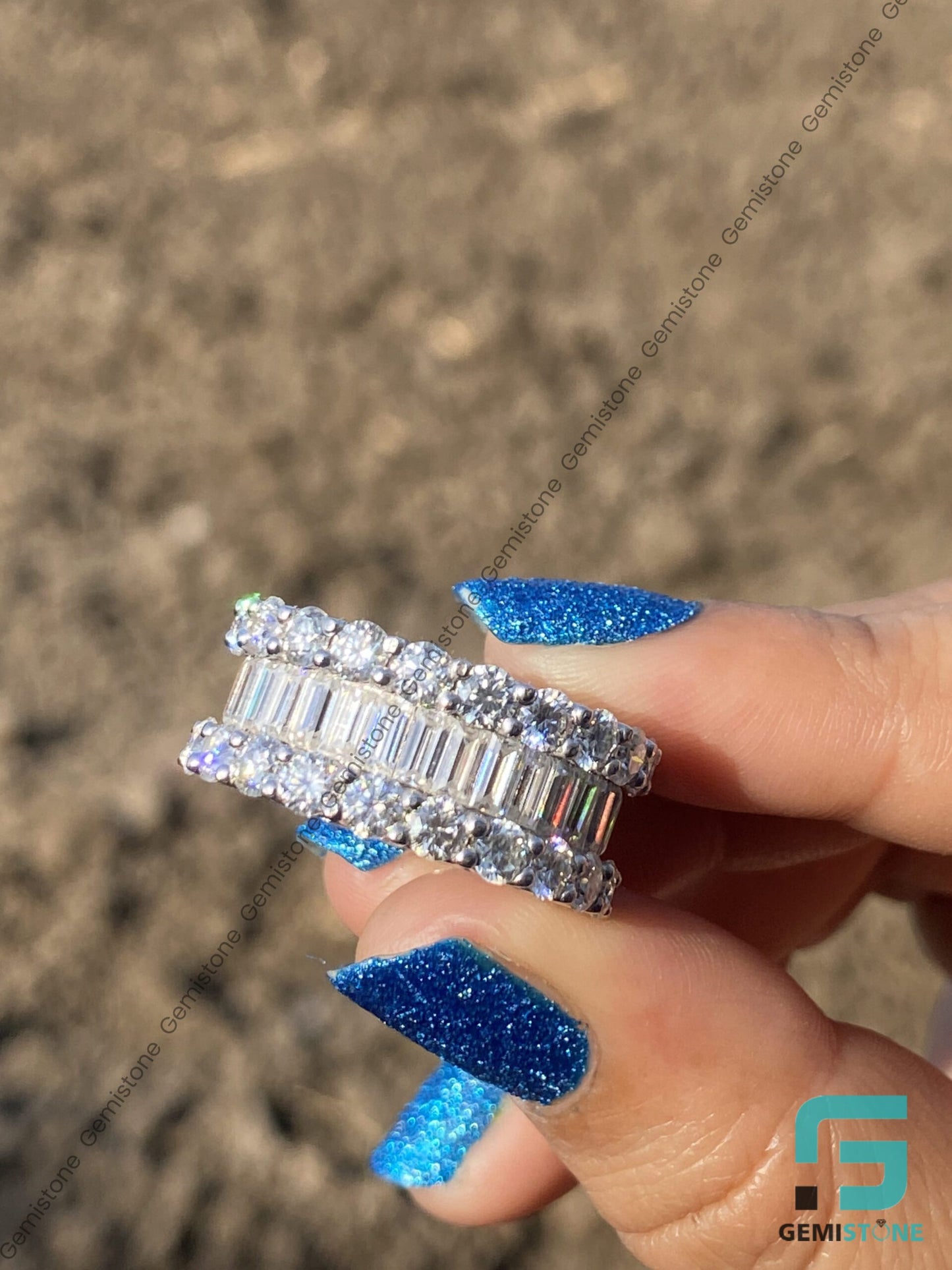 Full-Eternity-Baguette-Cut-Moissaniet-Wedding-Band