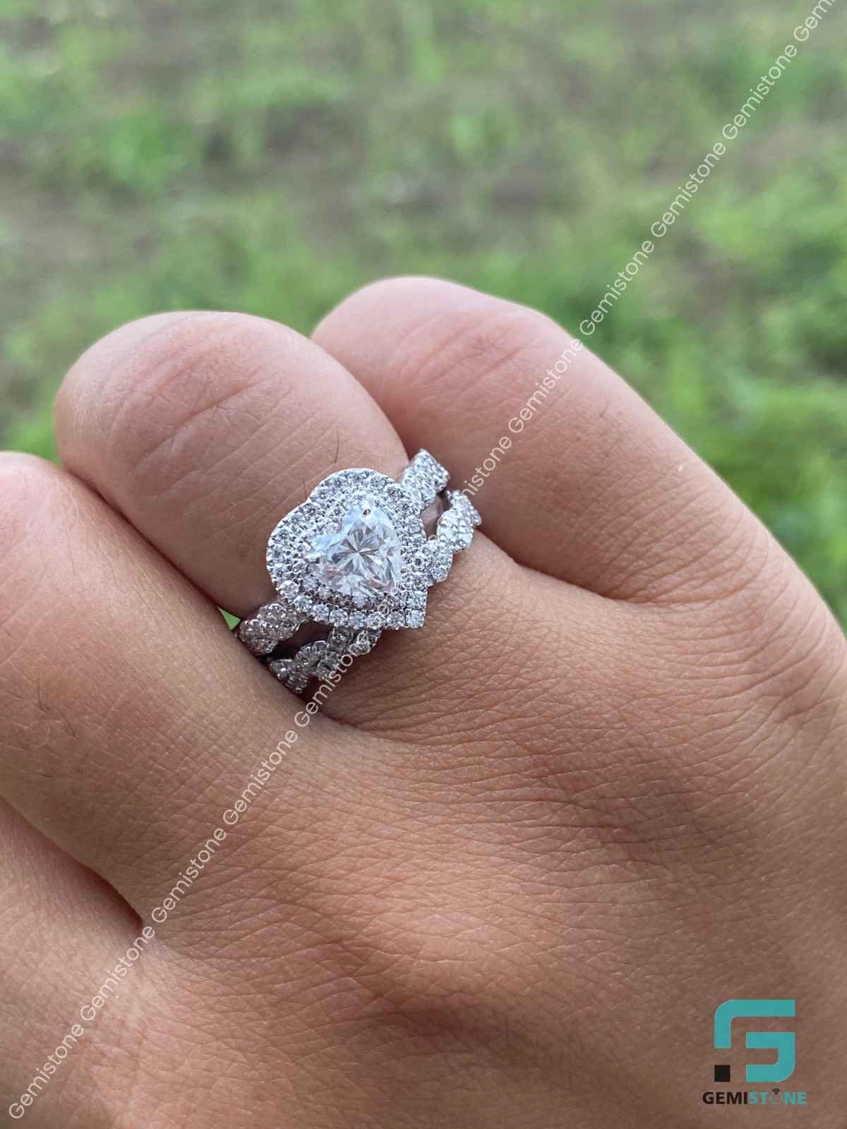 Heart_Cut_Moissanite_Halo_Ring