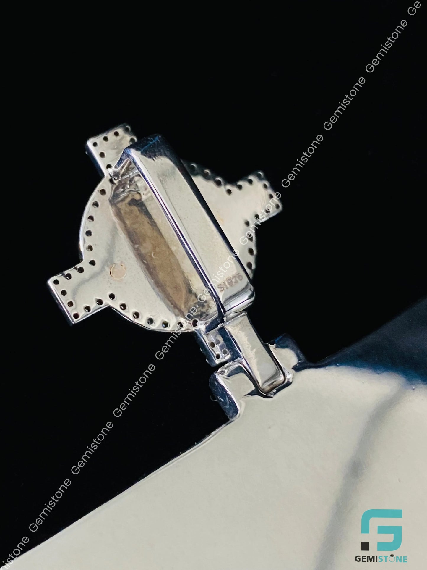 Heavy Bail_ Round Baguette Moissanite Pendant