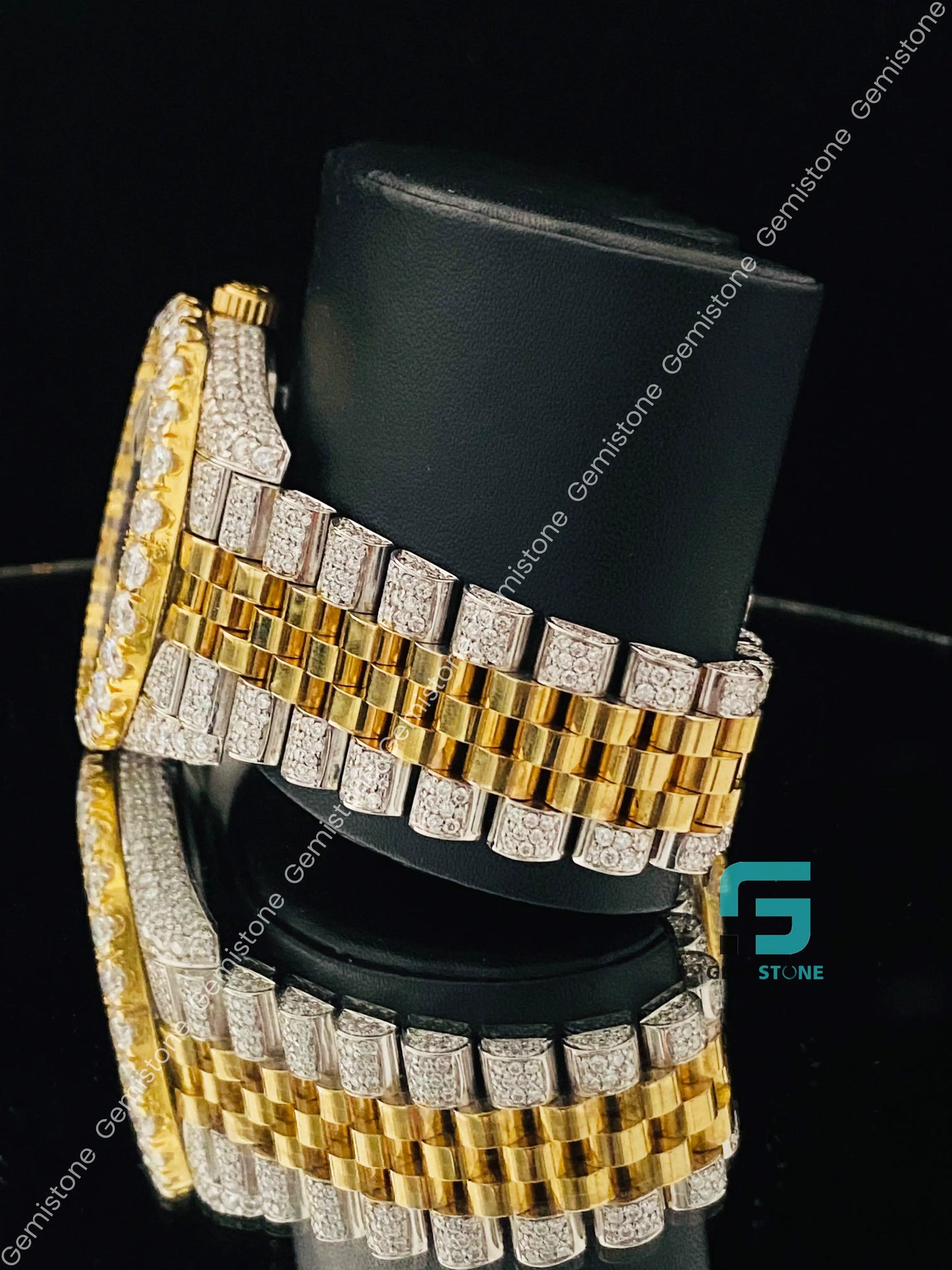 Jubile_Belt_Blue_Dial_Moissanite_Watch