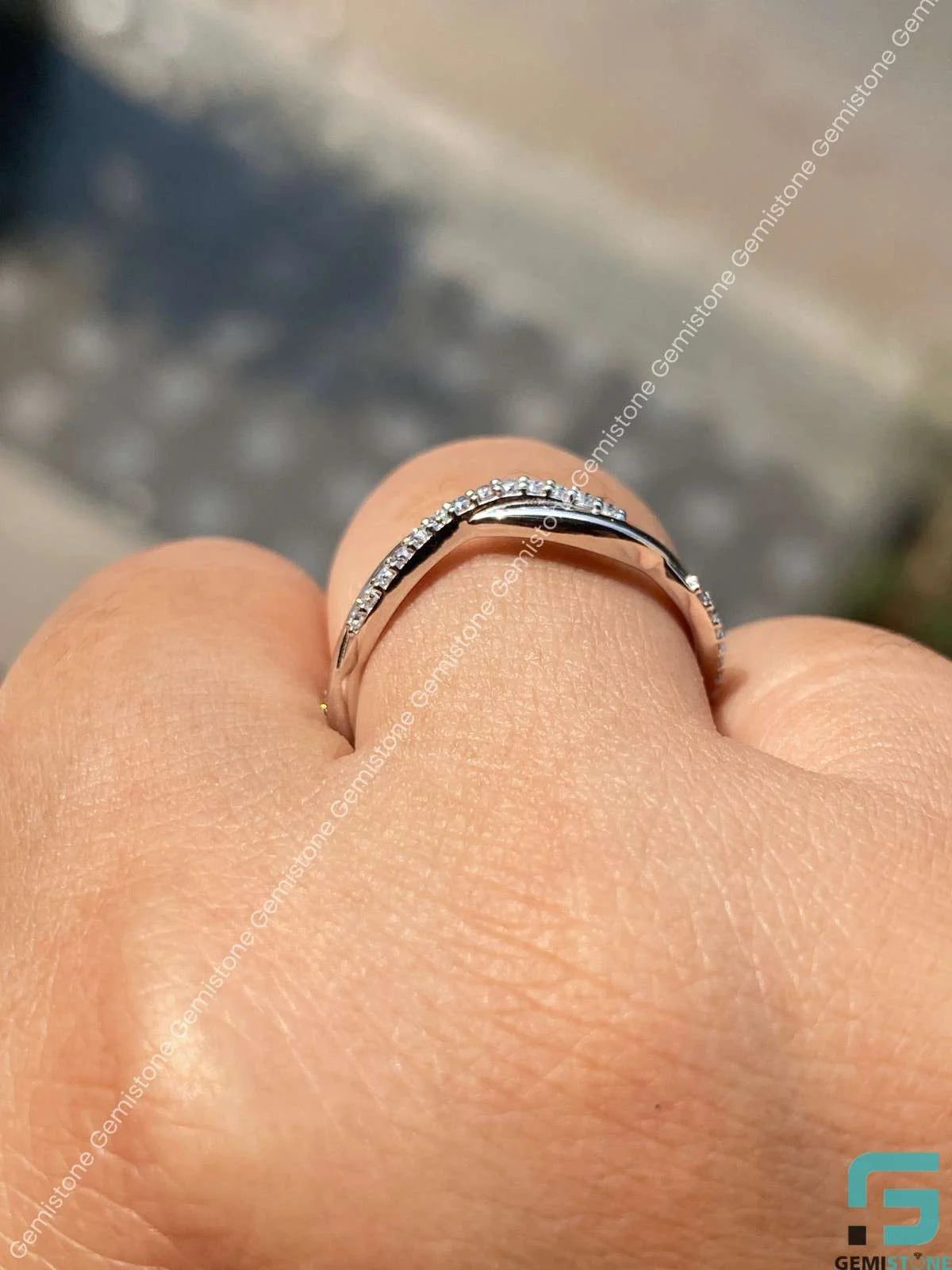 Round Twisted Moissanite Engagement Wedding Stack Band For Her
