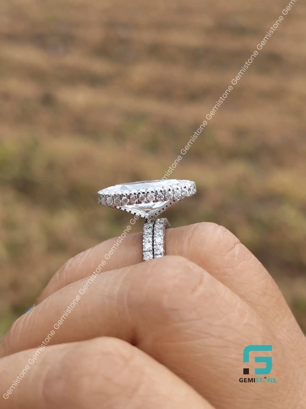 Moissanite_Bridal_Set_For_Hers