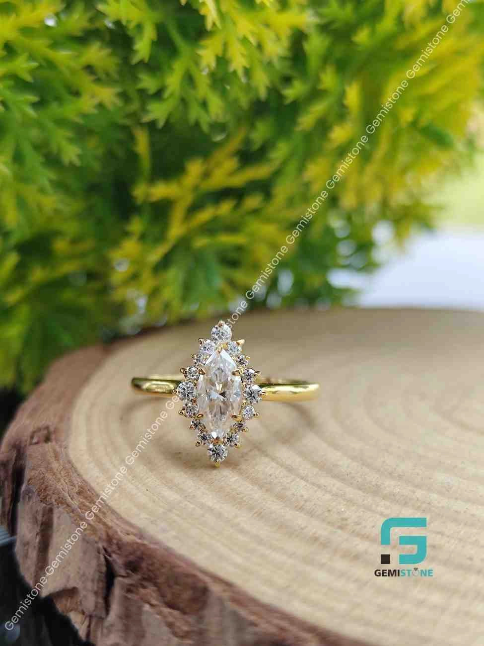 Moissanite_Cluster_Art_Deco_Yellow_Gold_RIng