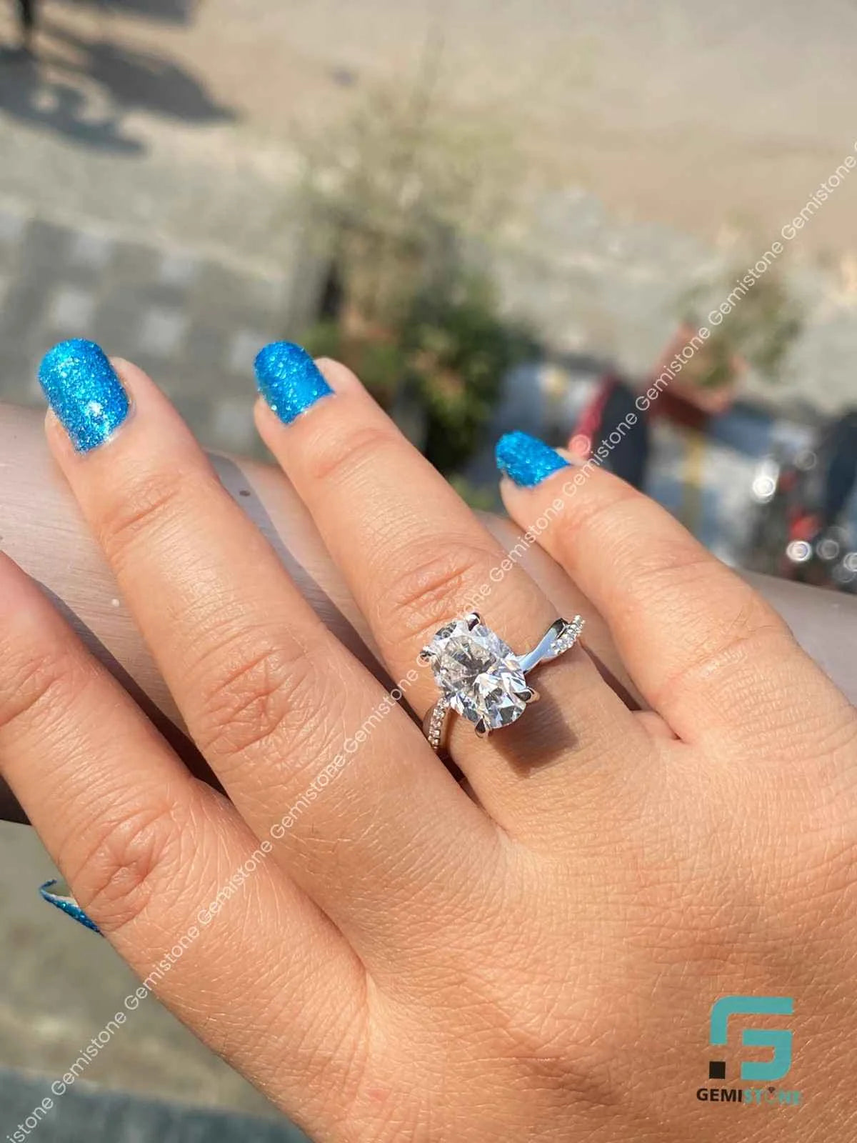 Moissanite Oval Cut Wedding Ring