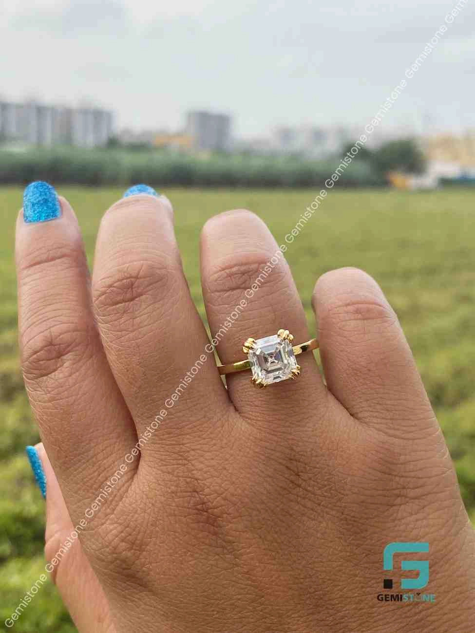 Moissanite_Solitaire_Engagement_RIngs