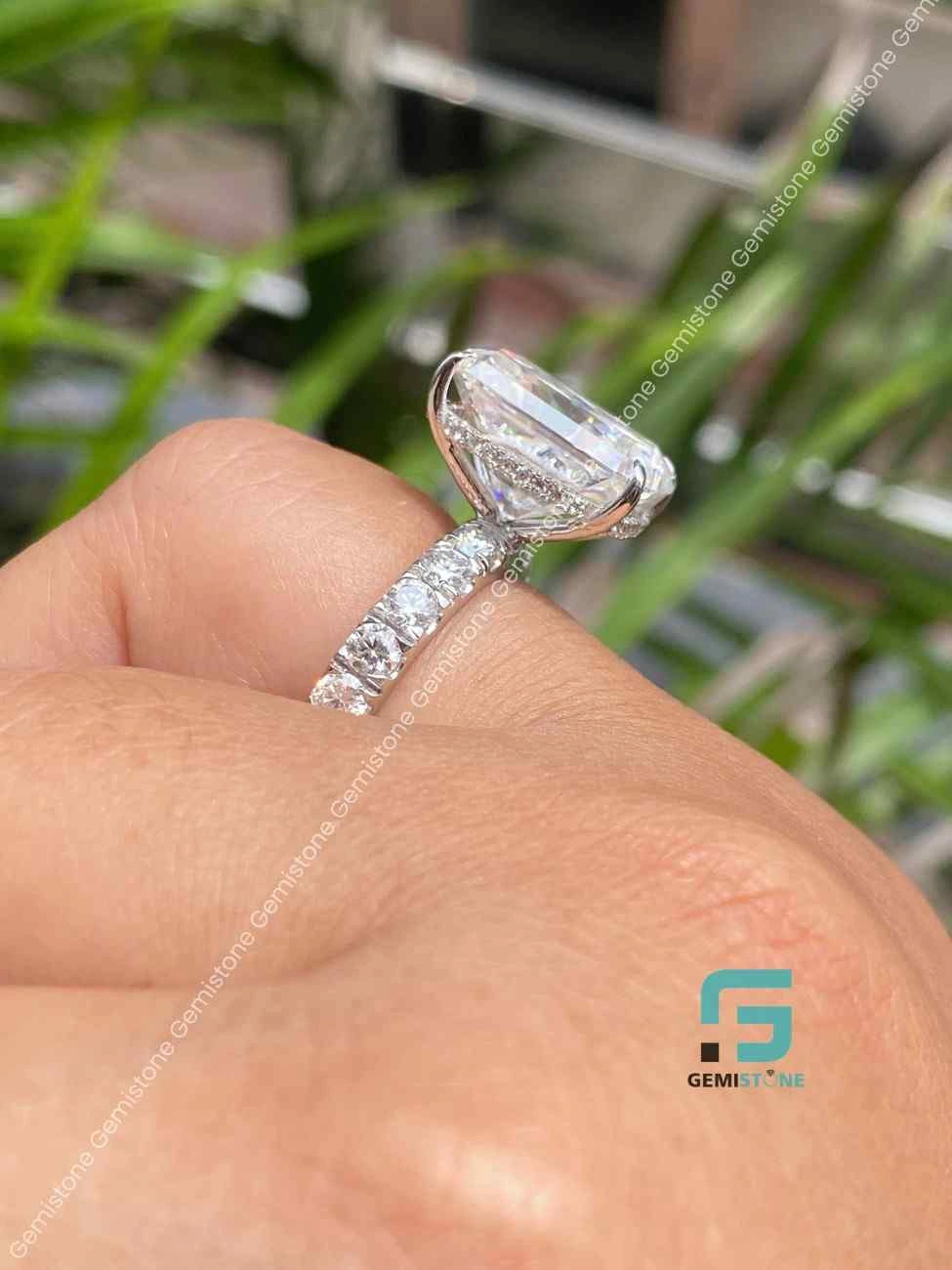 Moissanite Solitaire Weddings Ring