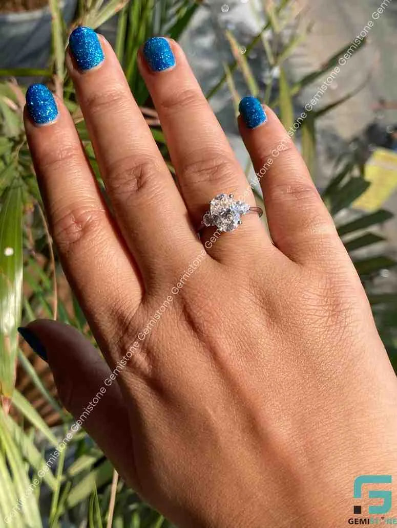 Moissanite Wedding Ring
