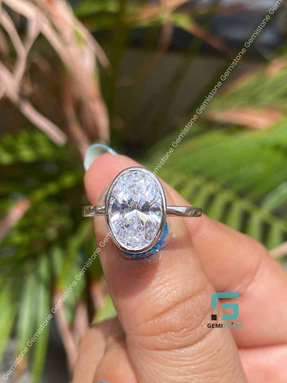Moissanitre Oval Bezel Ring