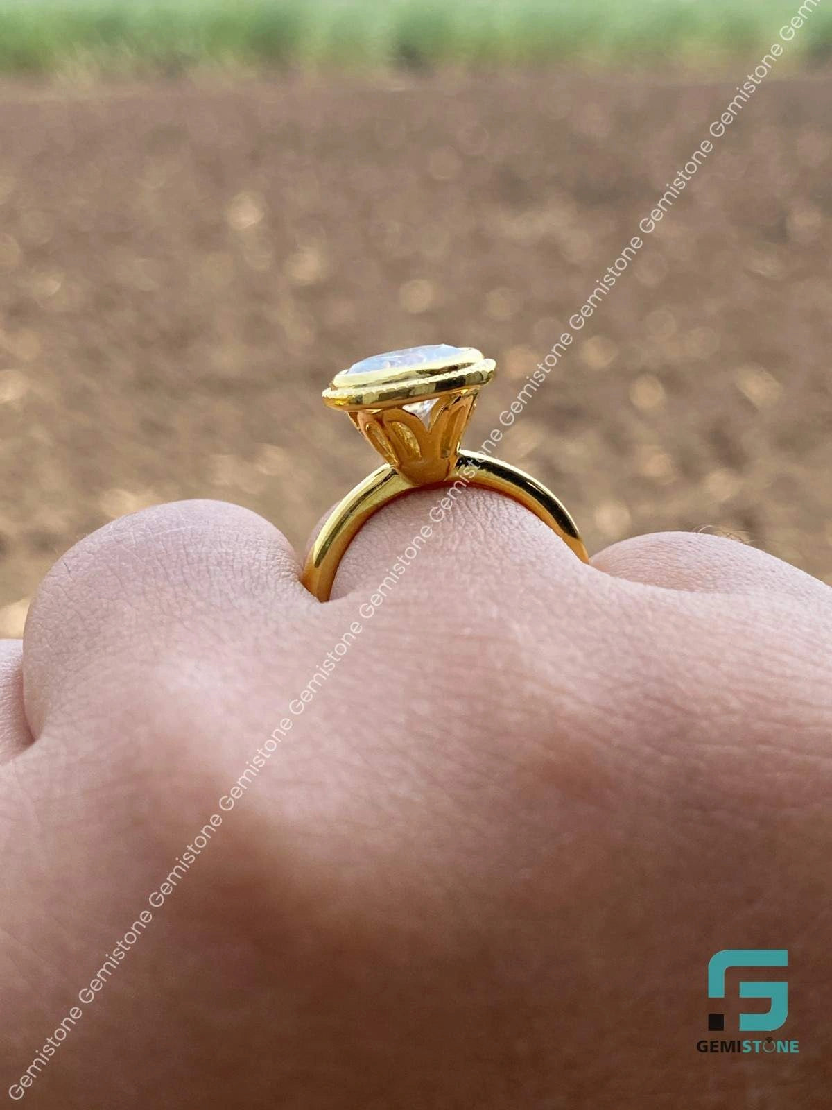 Moisssanite Engagement Ring For Women