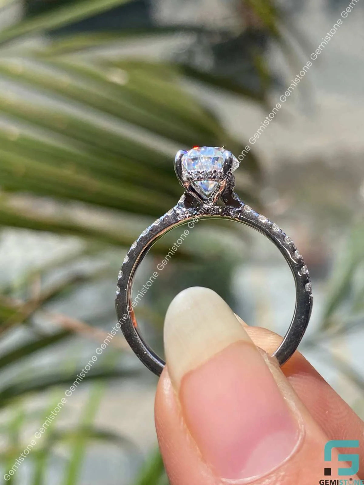 Pear Cut Moissanite Wedding Ring
