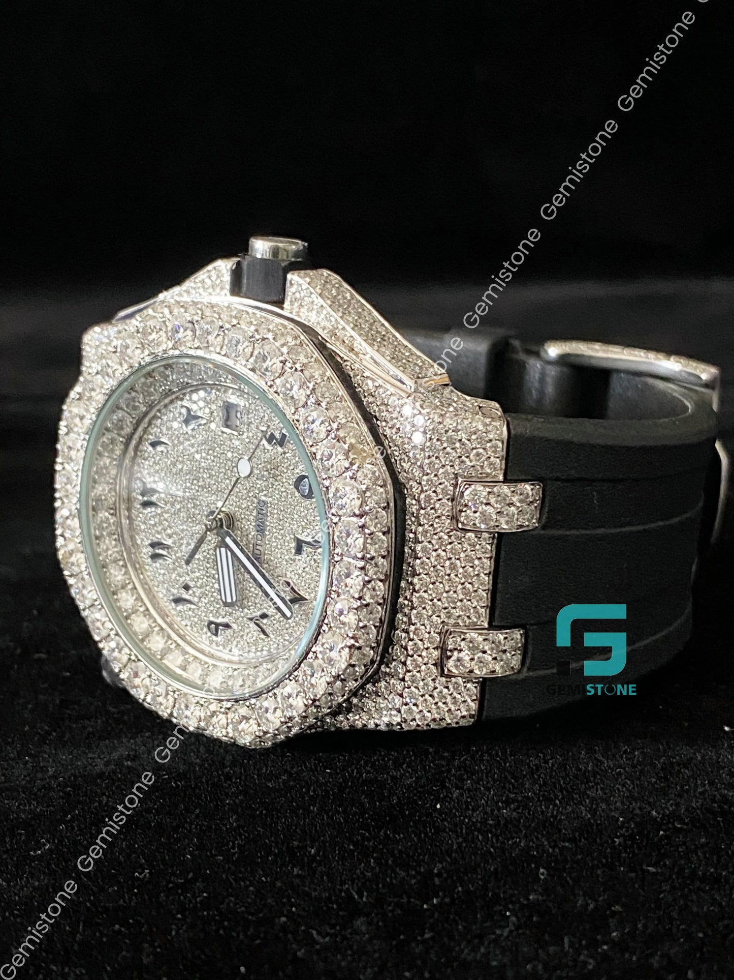Big Round Bezel Fully White Facedial Iced Out Moissanite Watch