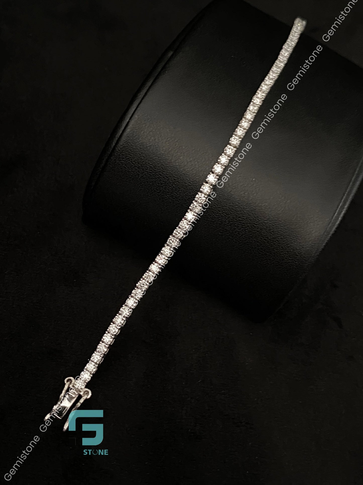 Round Cut Moissanite Tennis Bracelet