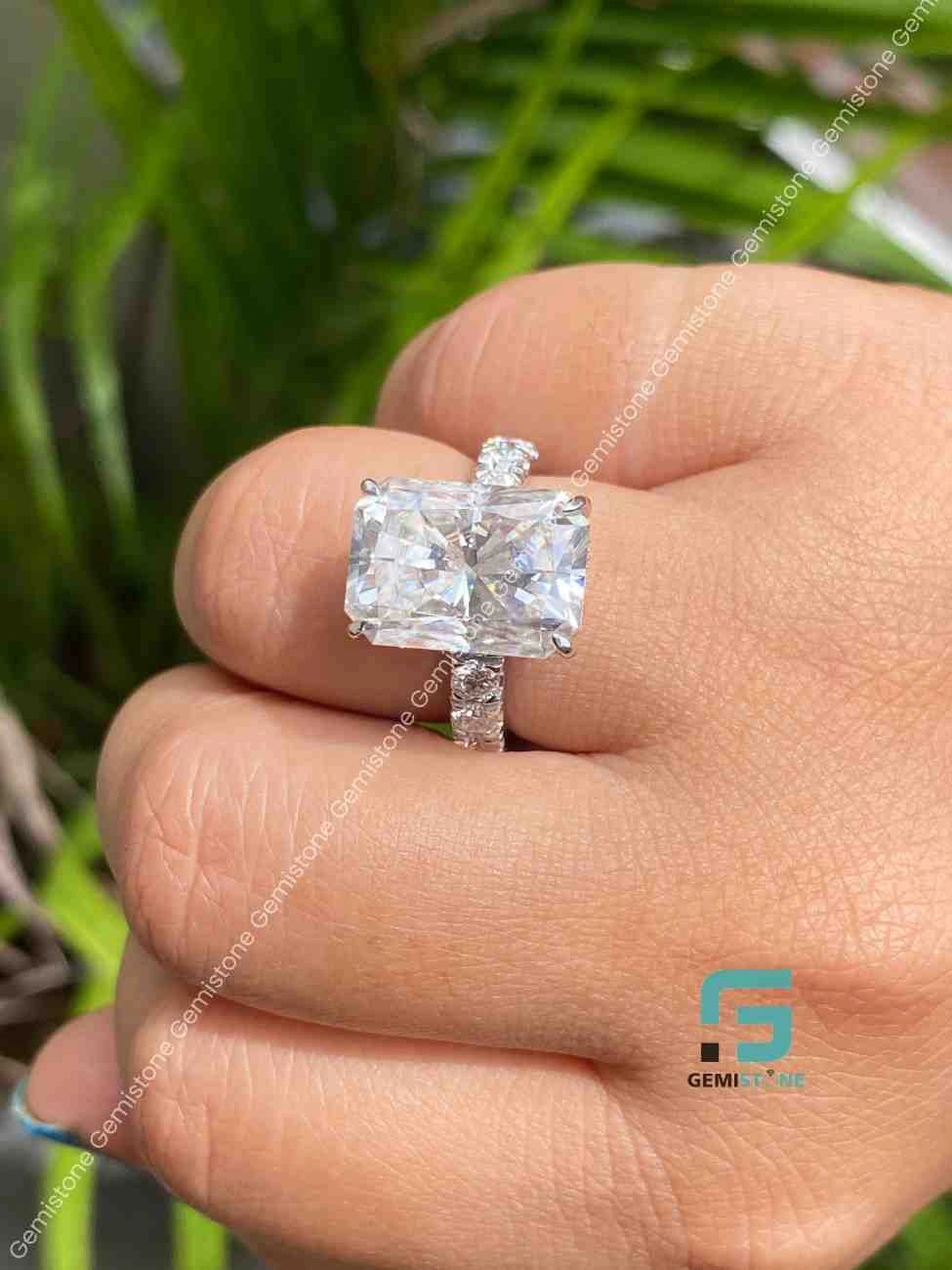 Solitaire Engagement Rings
