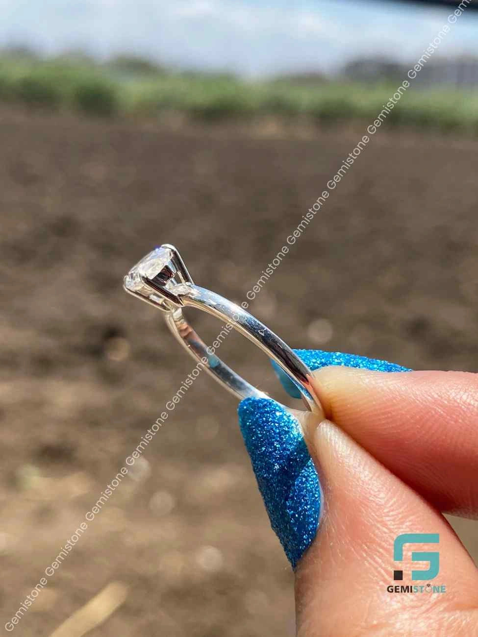 Solitaire Marquiese Cut Ring