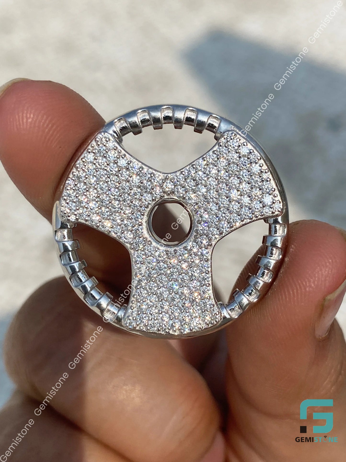Stearring Wheel Pendant