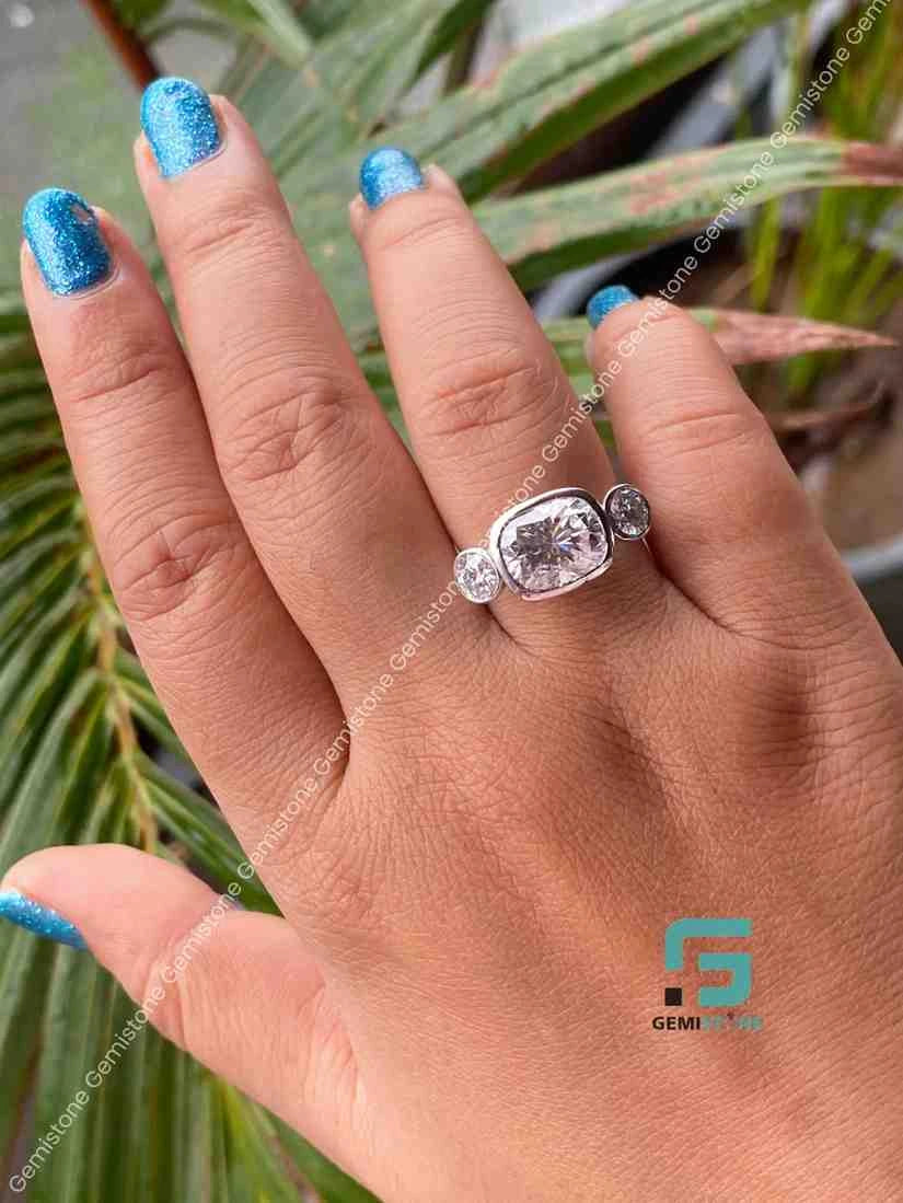 Eternity Round Brilliant Cut Diamond Design Ring For Sale at Eternity Round Brilliant Cut Diamond Design Ring For Sale at