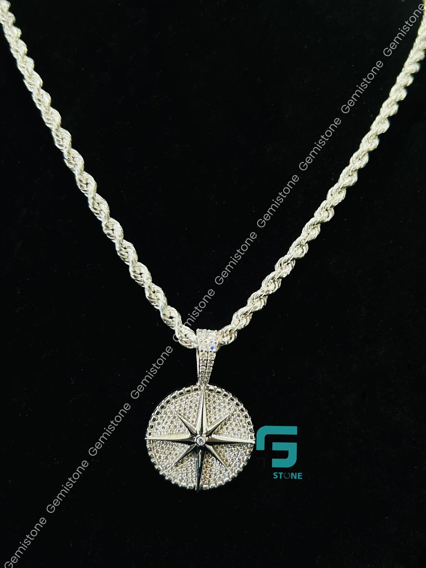 Unisex Bust Down Pendant