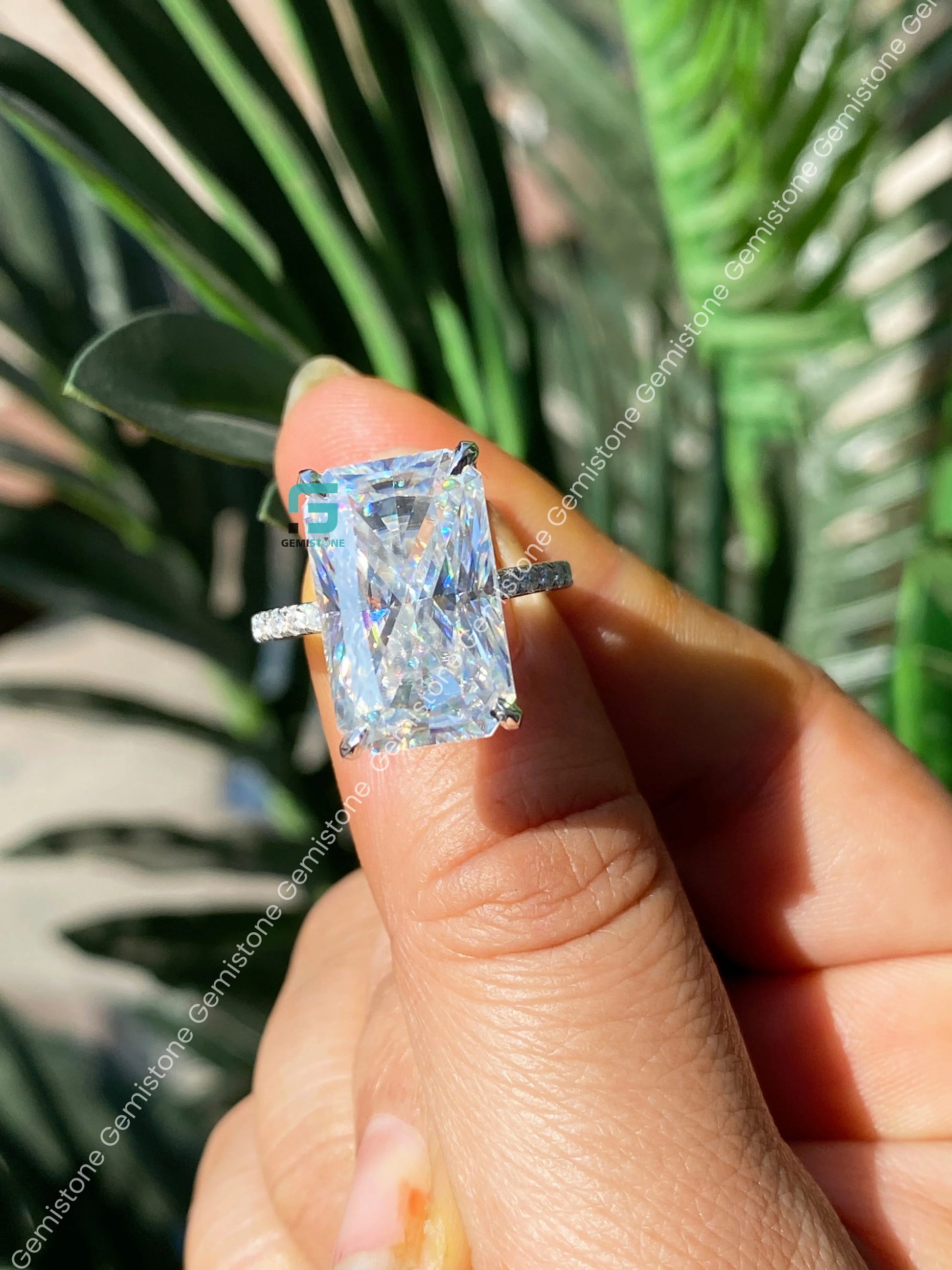 12 Ct Radiant Cut Hedden Halo Ring