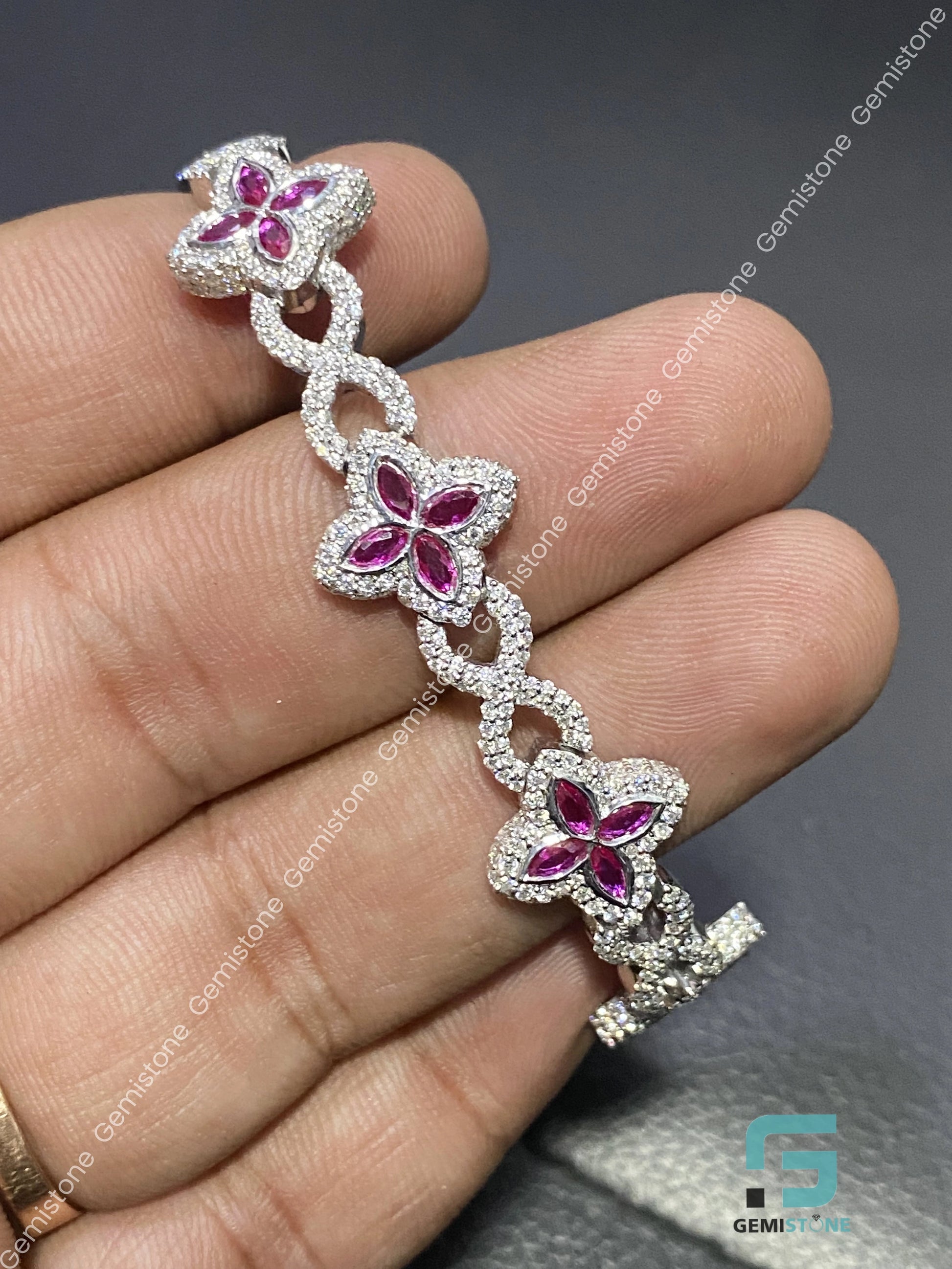 13MM Moissanite Clover Bracelet