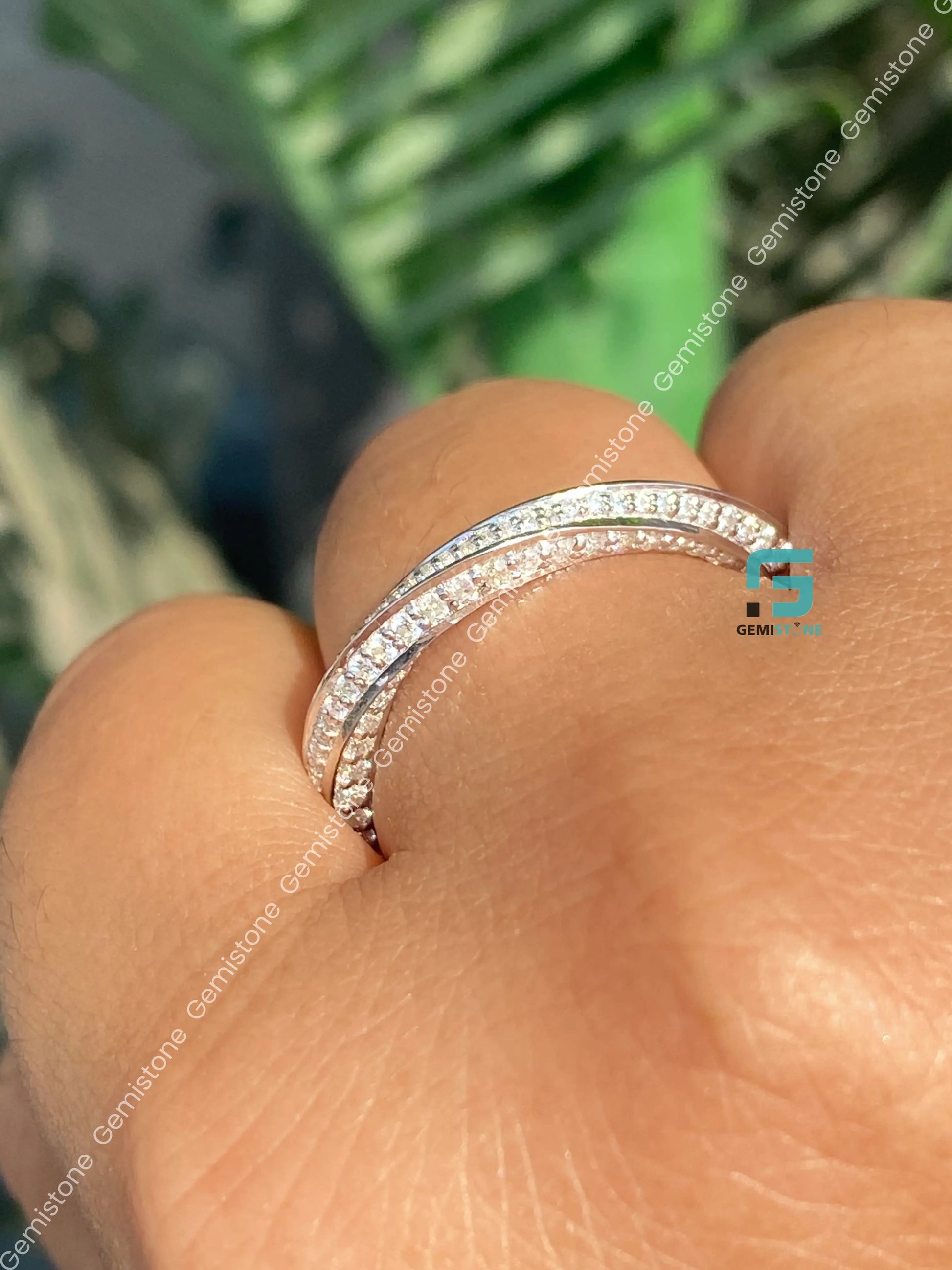 14K Gold Intertwined Ring