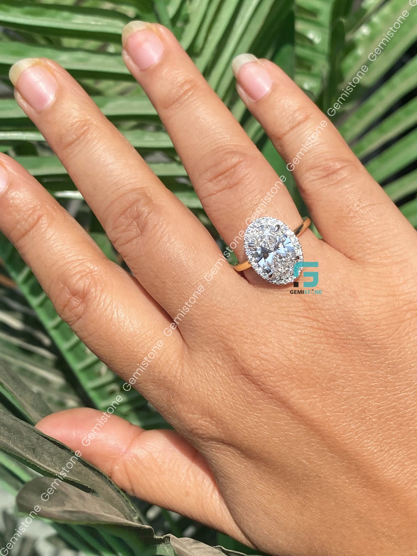 14K Solid Gold Moissanite Wedding Ring For Her