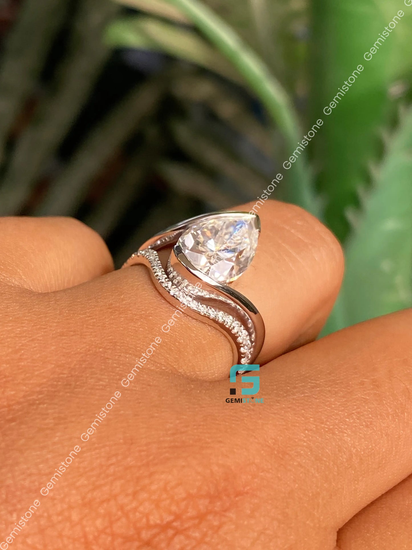 14K Solid Gold Pear Moissanite Wedding Split Shank Ring