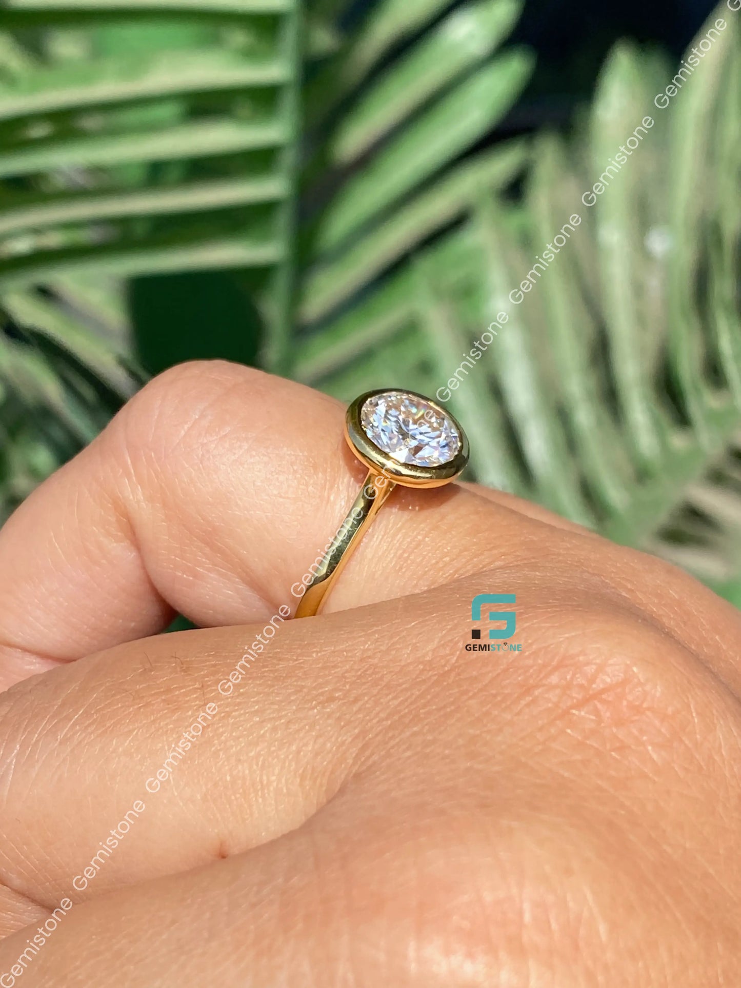 2CT Round Cut Bezel Set Moissanite Solitare Engagement Ring
