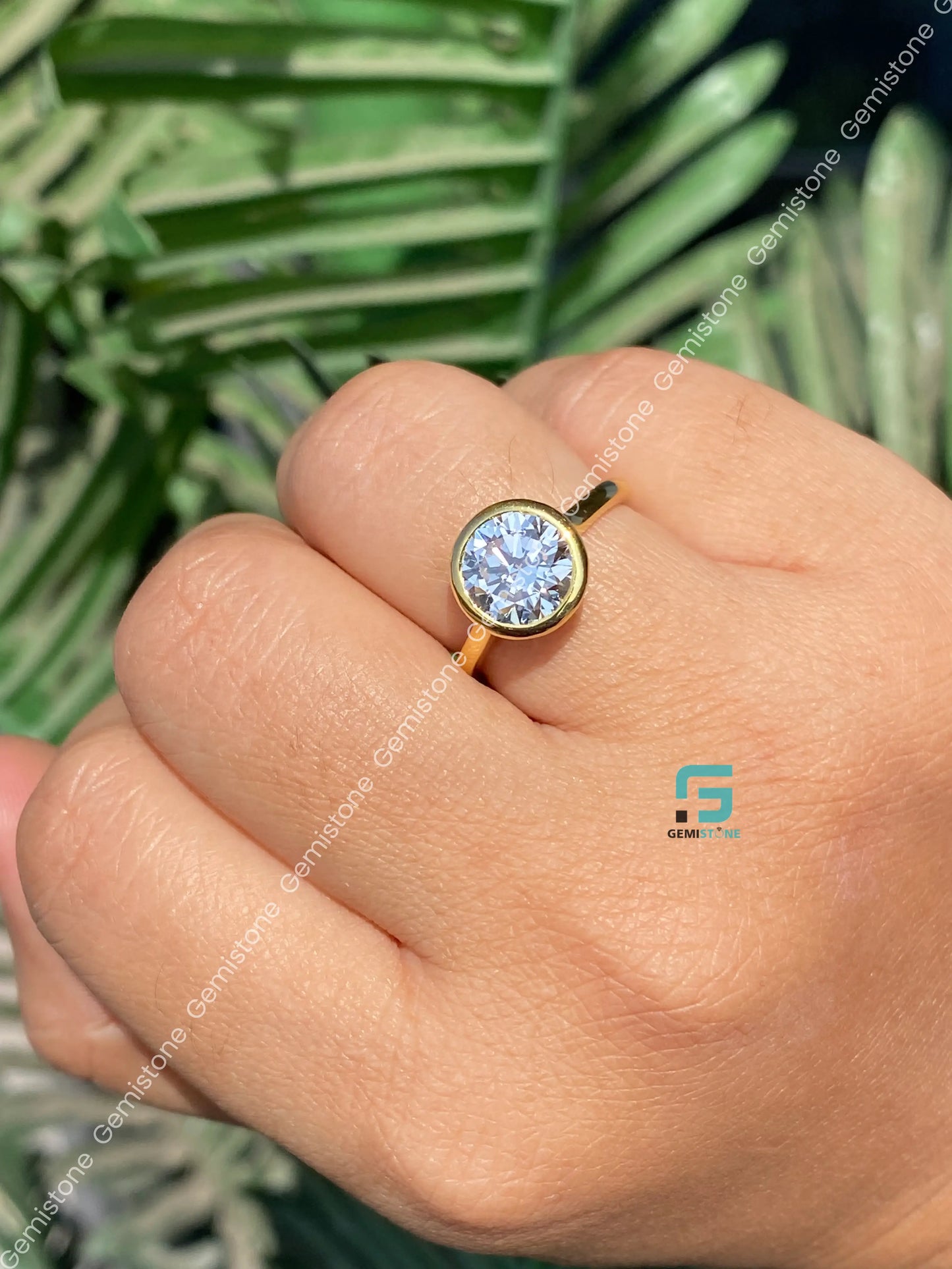 2CT Round Cut Bezel Set Moissanite Solitare Engagement Ring