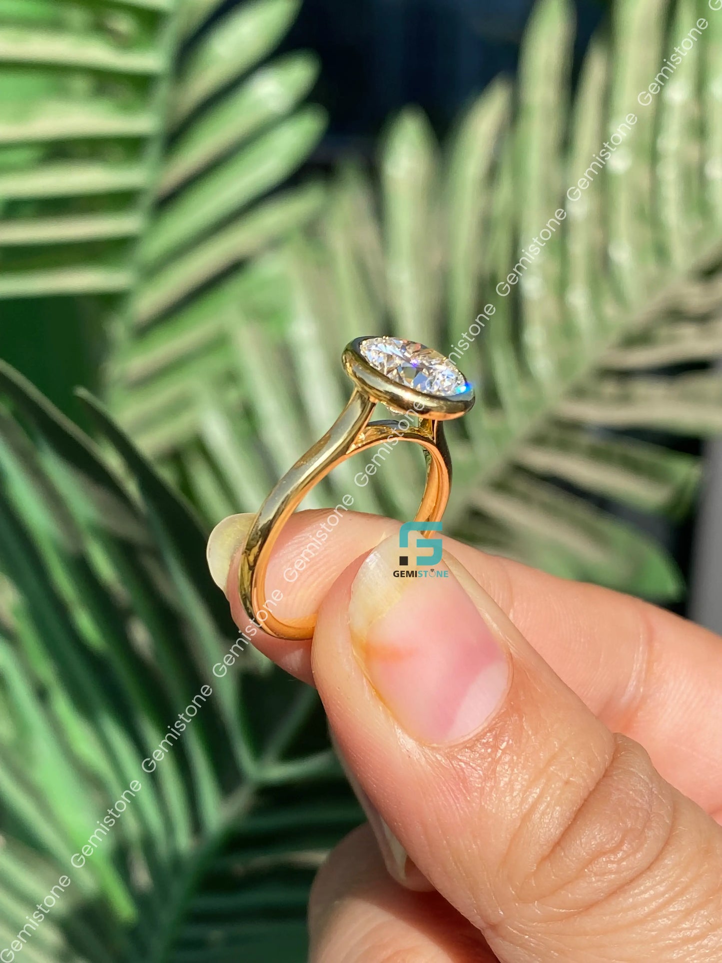 2CT Round Cut Bezel Set Moissanite Solitare Engagement Ring
