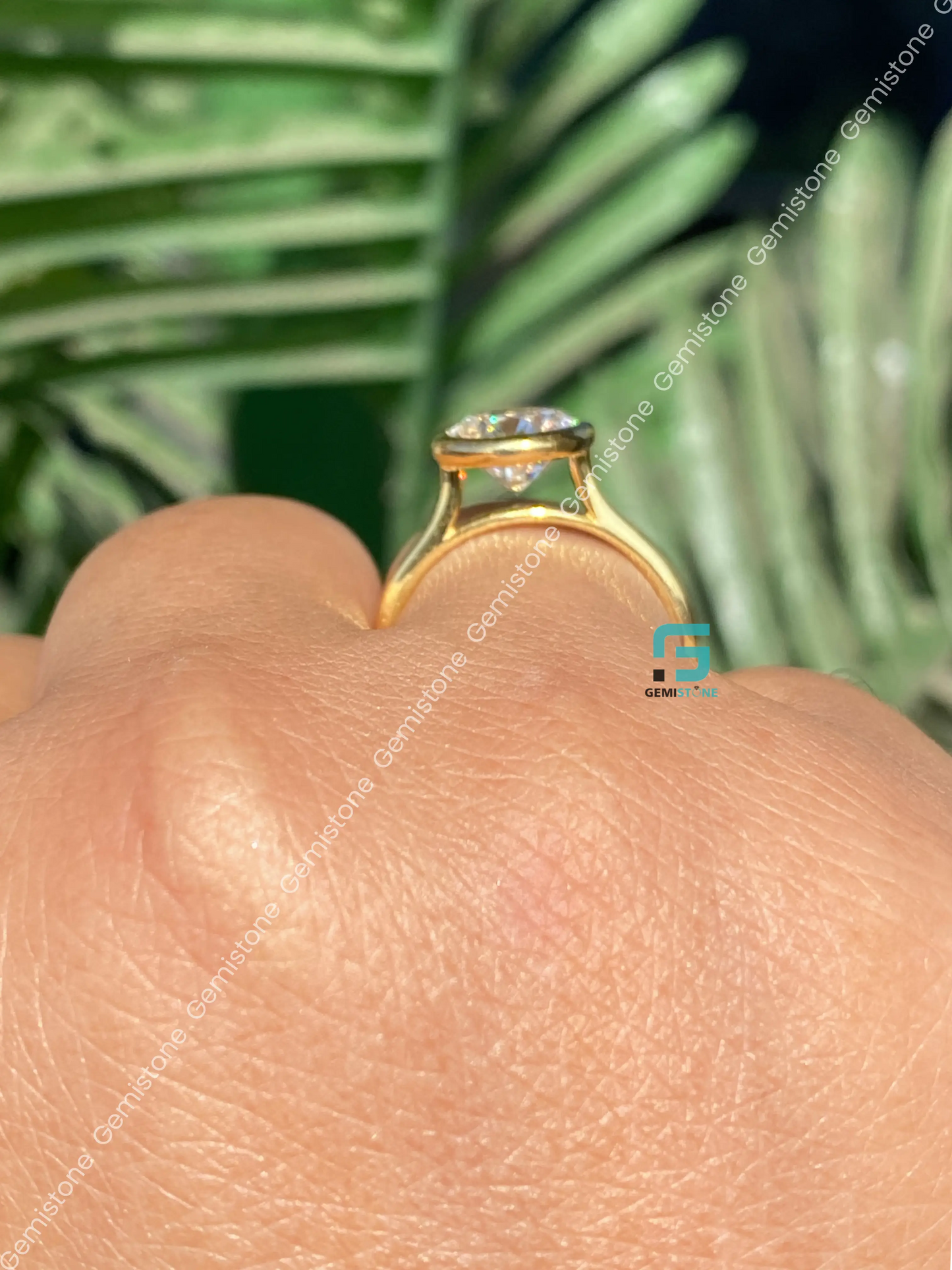 2CT Round Cut Bezel Set Moissanite Solitare Engagement Ring