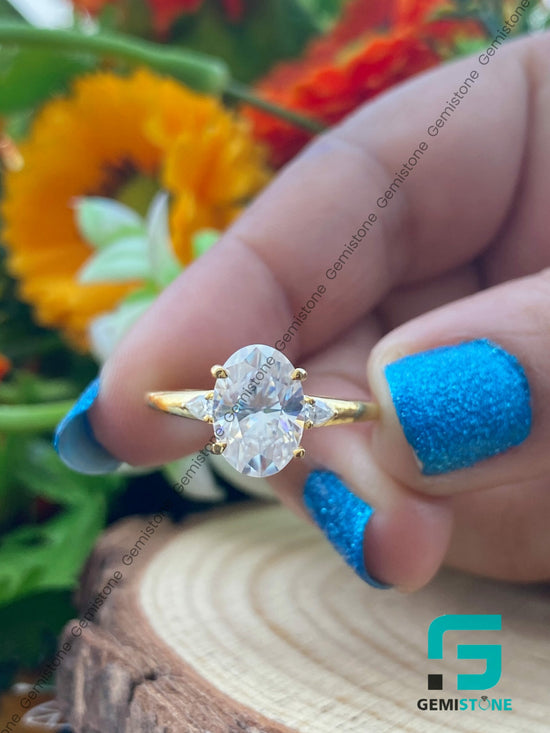 2Ct-Oval-Cut-Engagement-Ring
