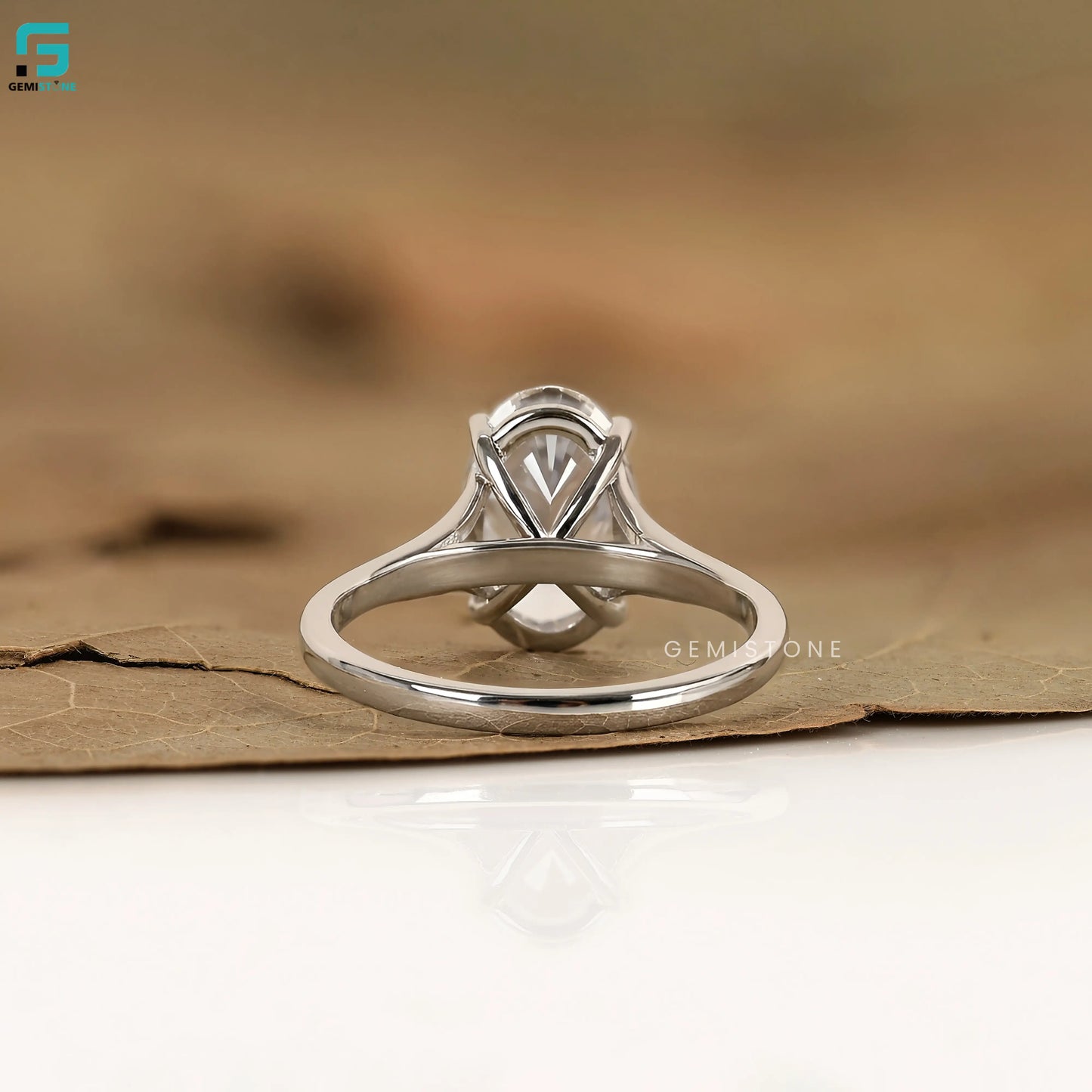 2Ct Oval Split Shank Lab Grown Diamond Wedding Ring