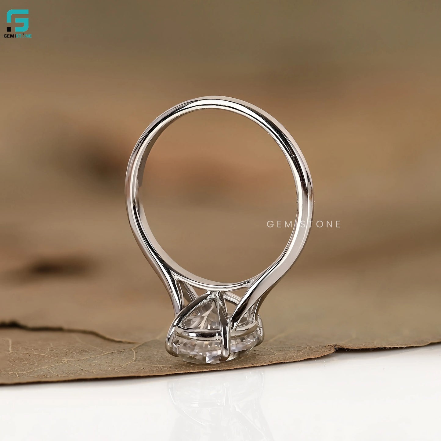 2Ct Oval Split Shank Lab Grown Diamond Wedding Ring For Women
