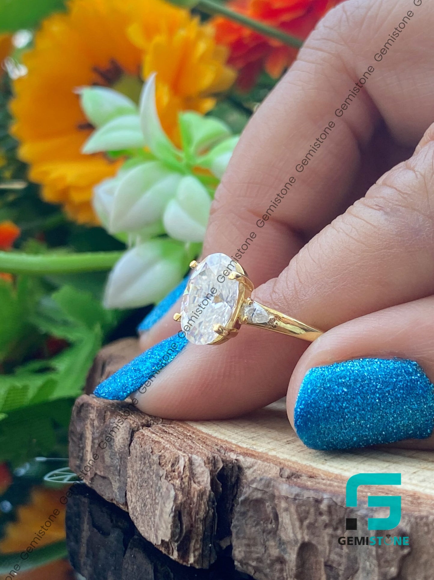 Unique 3 Stone Oval Cut Moissanite Engagement Ring