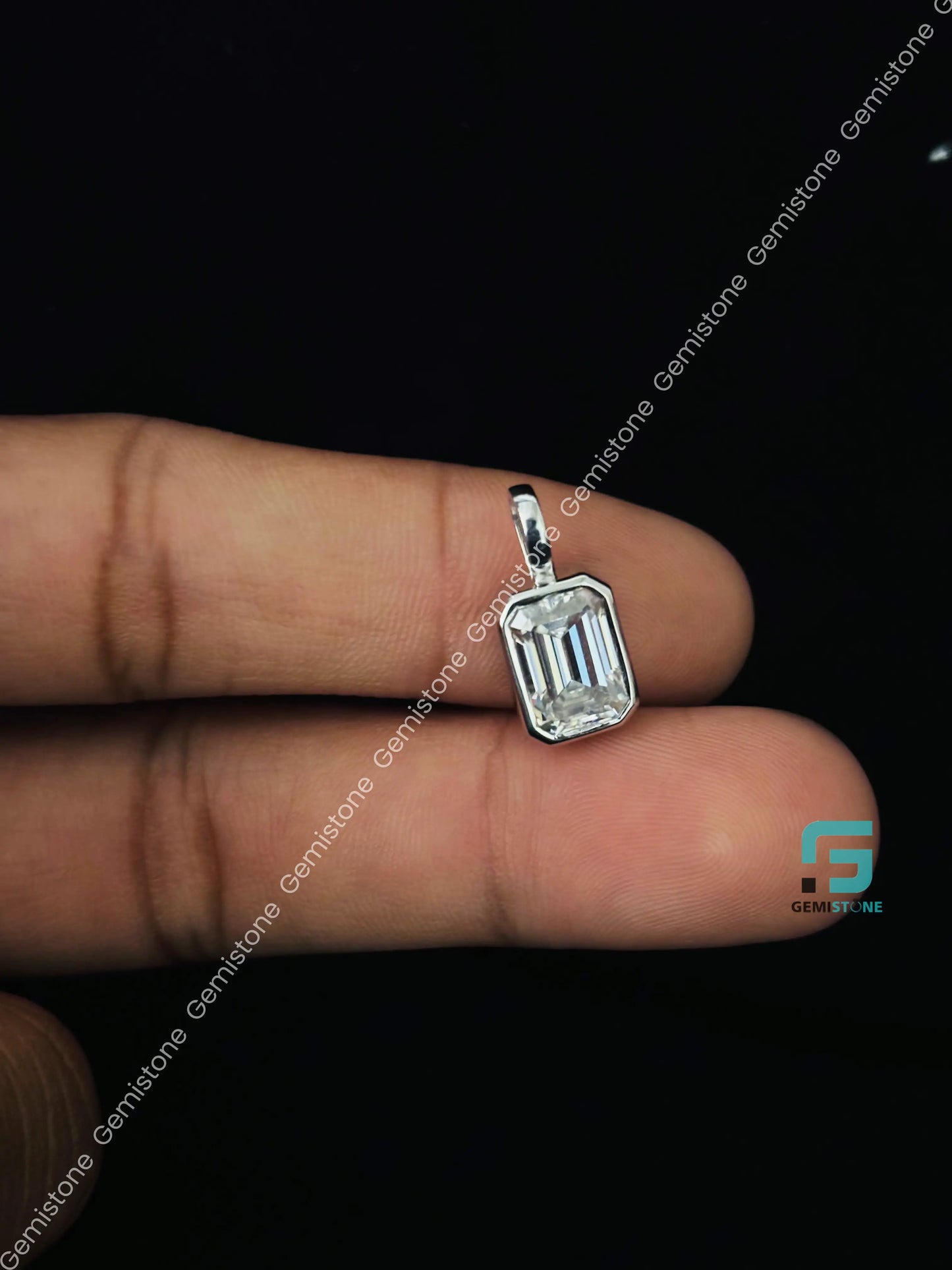 3 CT Emerald Solitare Bezel Set Moissanite Pendant