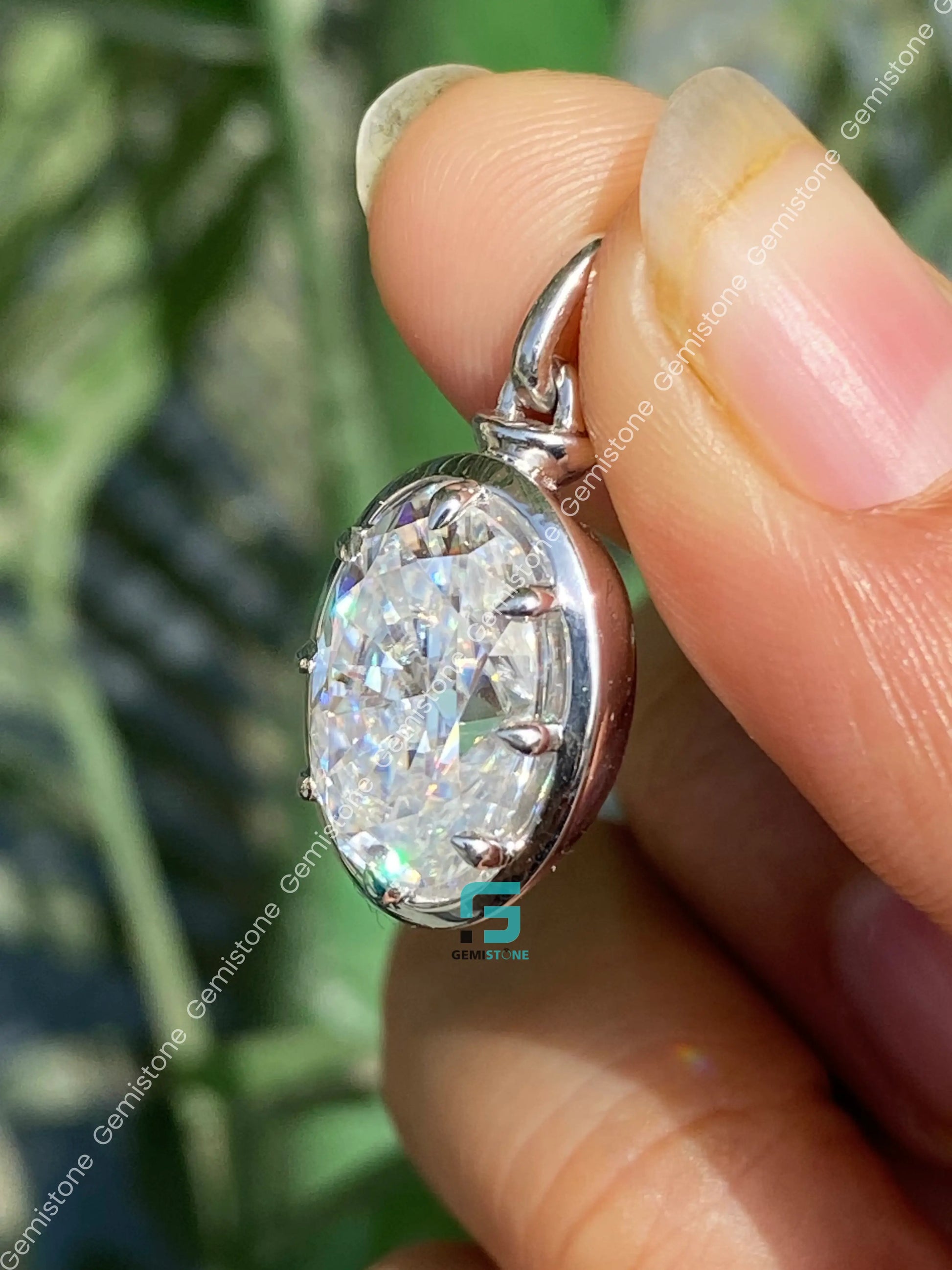 3Ct Antique Oval Moissanite Pendant For Women