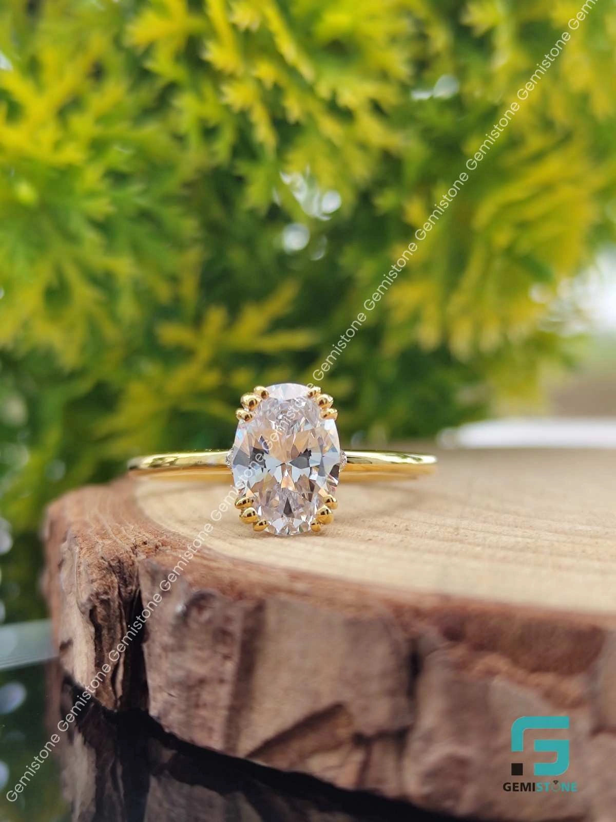 3_CT_Oval_Cut_Double_Prong_Ring