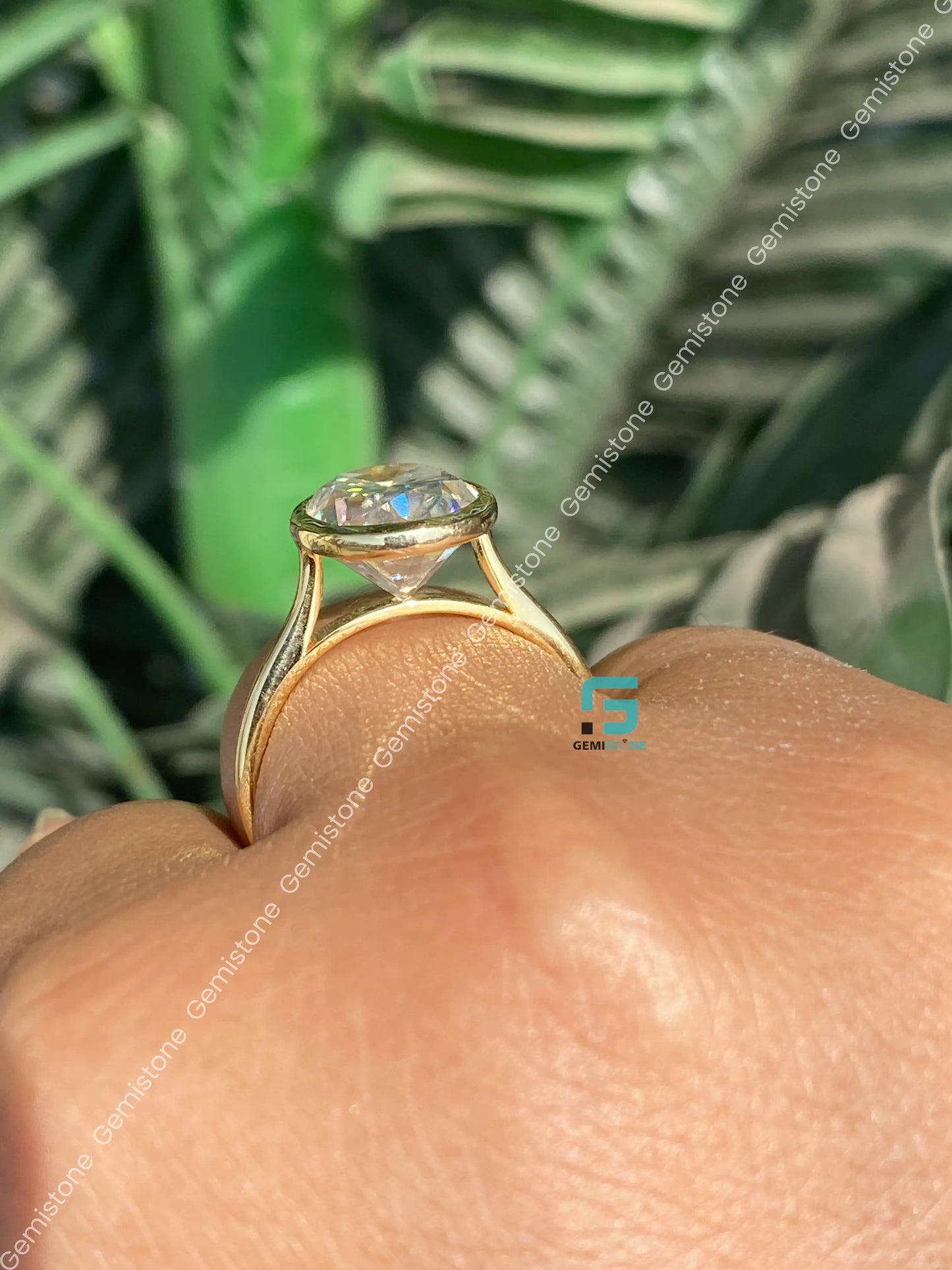 4CT Oval Cut Solitare Moissanite Bezel Set Engagement Ring