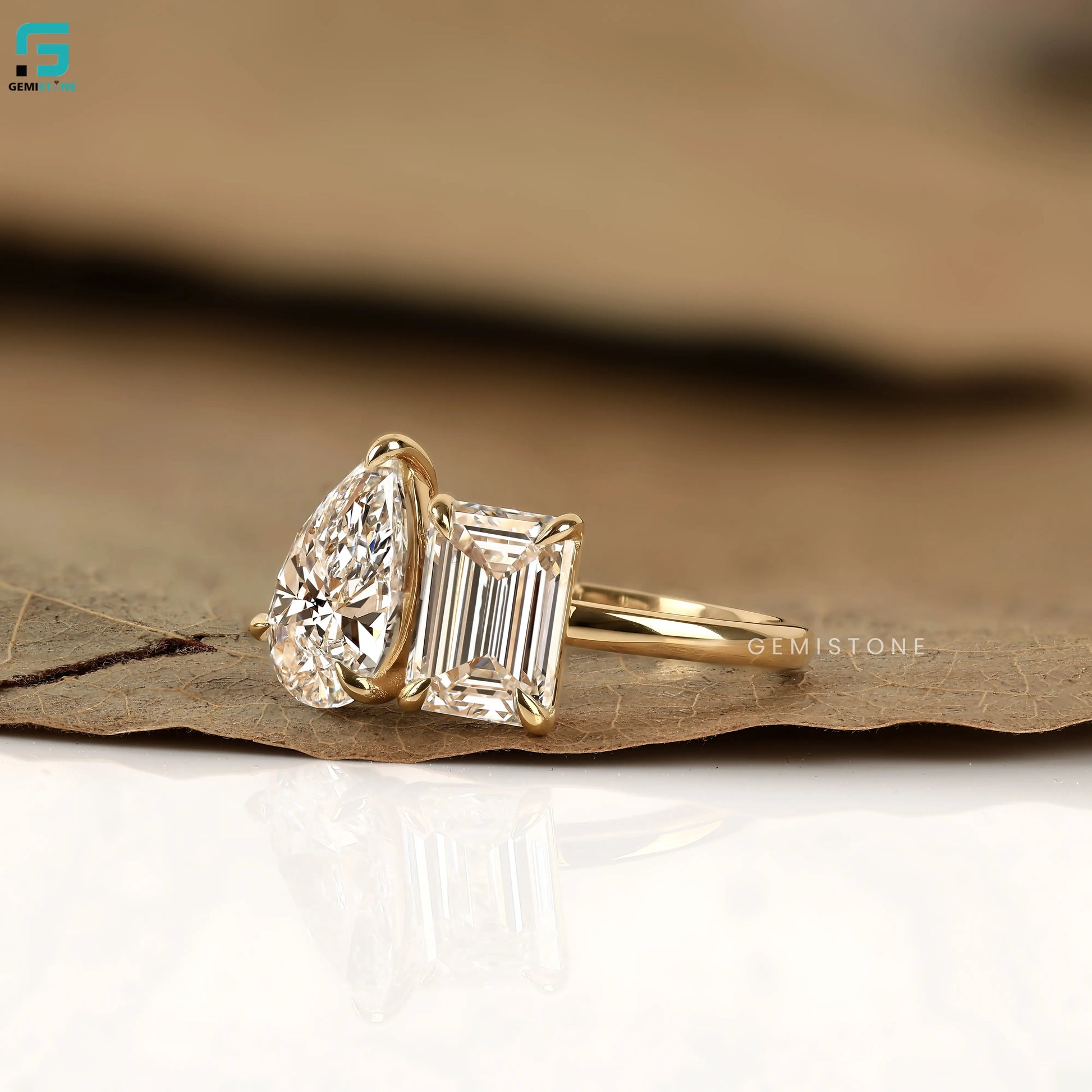 4CT Pear And Emerald Toi Et Moi Lab Diamond Ring For Women