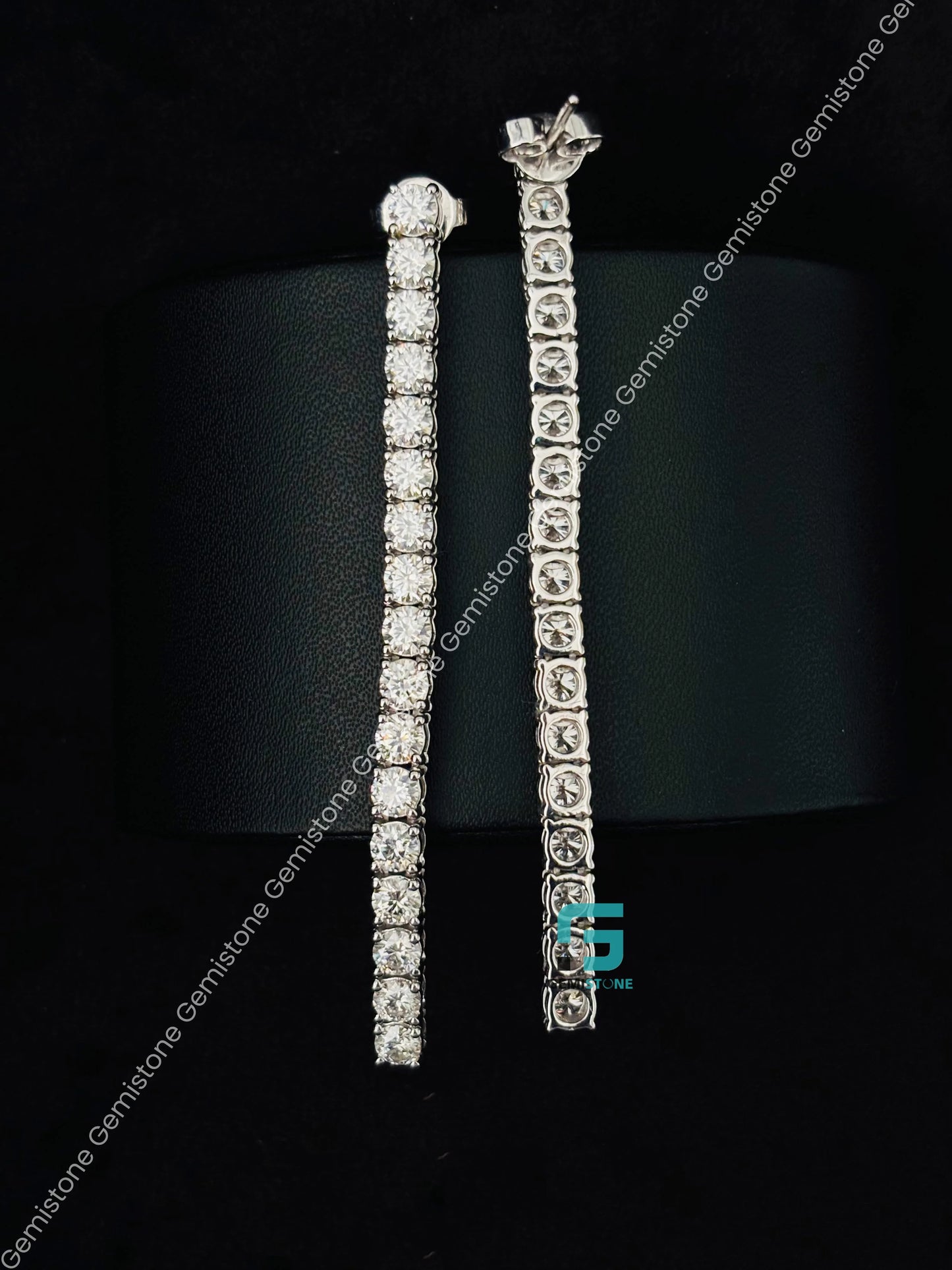 4MM Round Moissanite Earrings