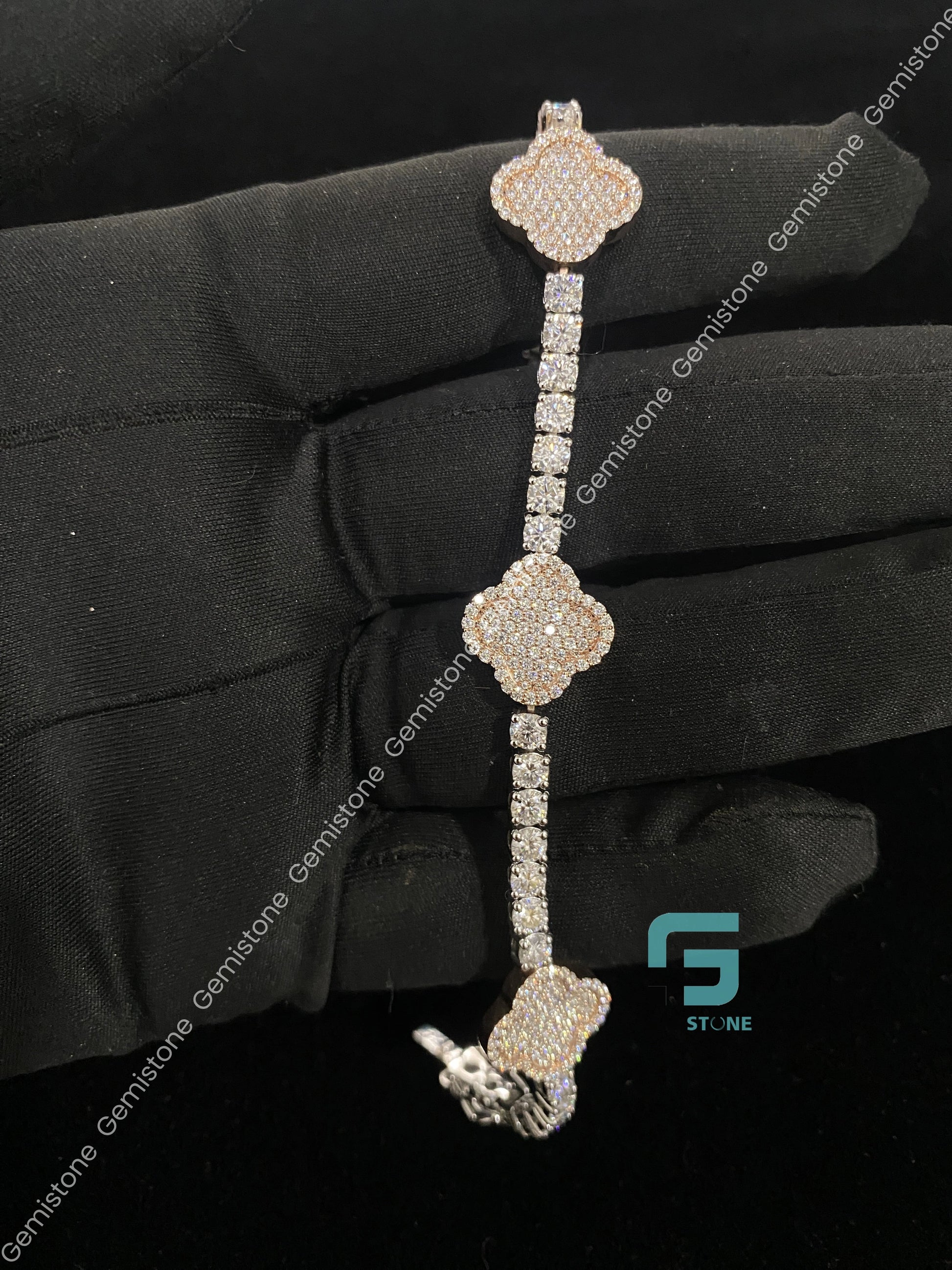 4 Leaf Clover Moissanite Bracelet