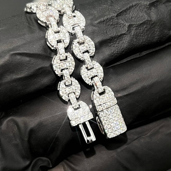 6MM-Gucci-Link-Bust-Down-Moissanite-Bracelet_c0100daa-2a0a-45cf-9f88-1a1261dbee0e