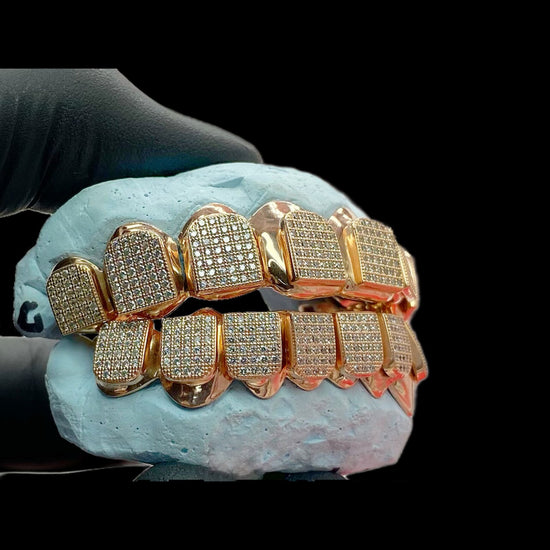 Trendy Style Fully Iced Out Bezel Set Moissanite Mens Diamond Grillz