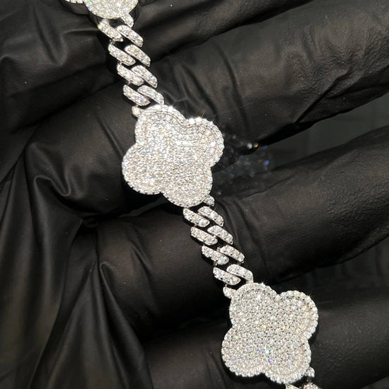 925-Iced-Out-Bust-Down-Moissanite-Diamond-Clover-Bracelet