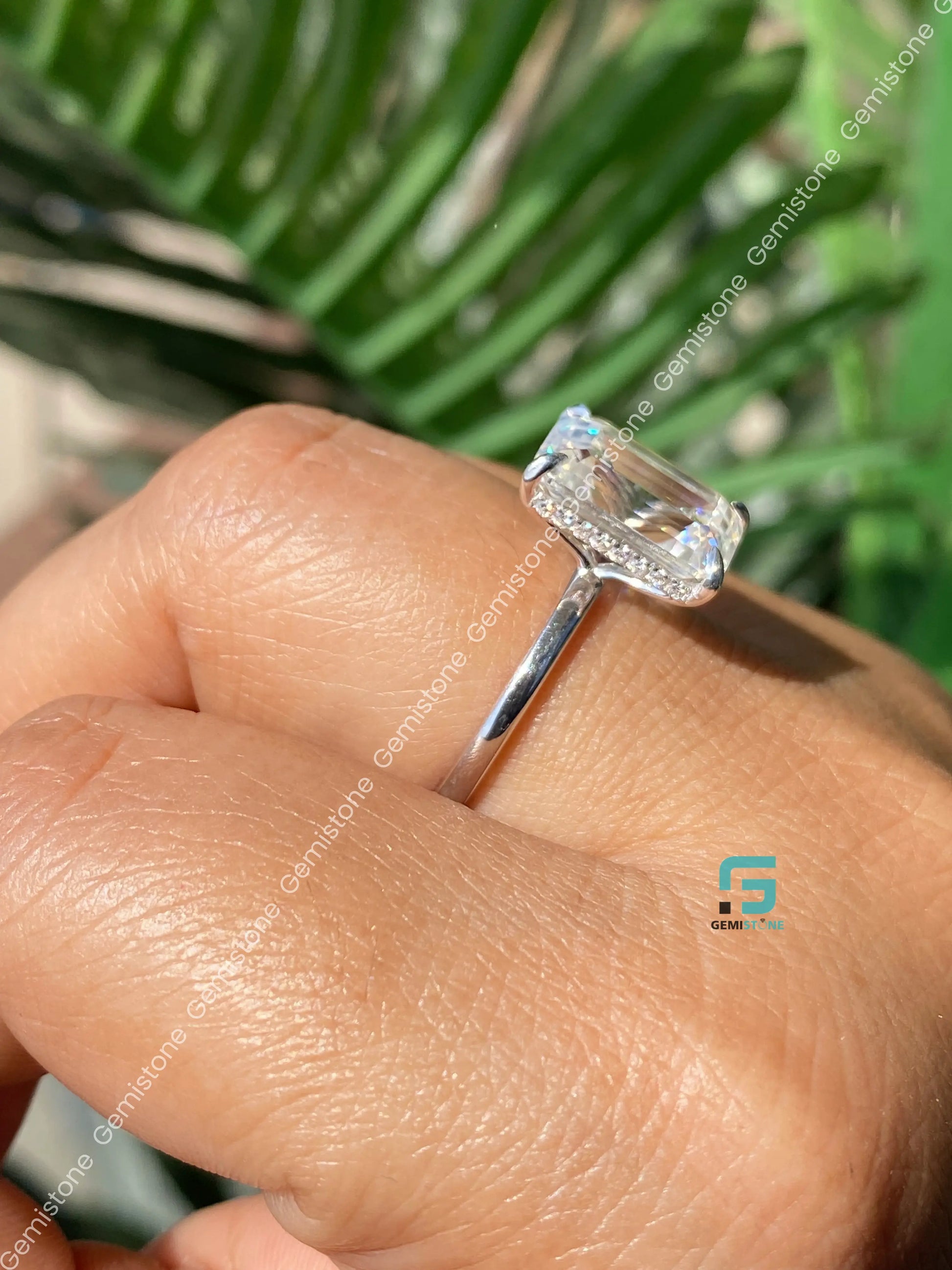 925 Silver Emerald Moissanite Anniversary Ring For Women