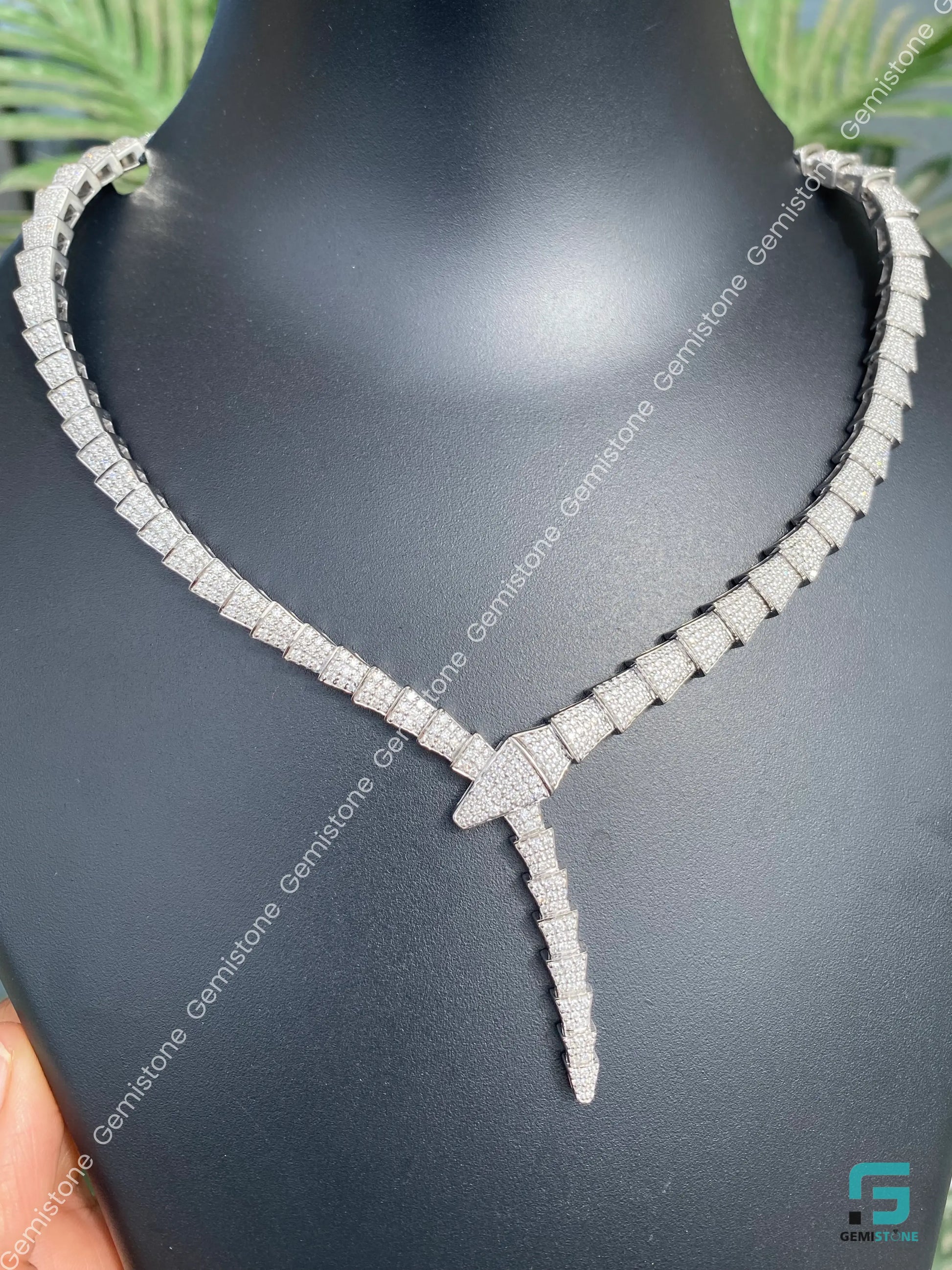925 Silver Serpenti Round Cut Moissanite Diamond Necklace For Women
